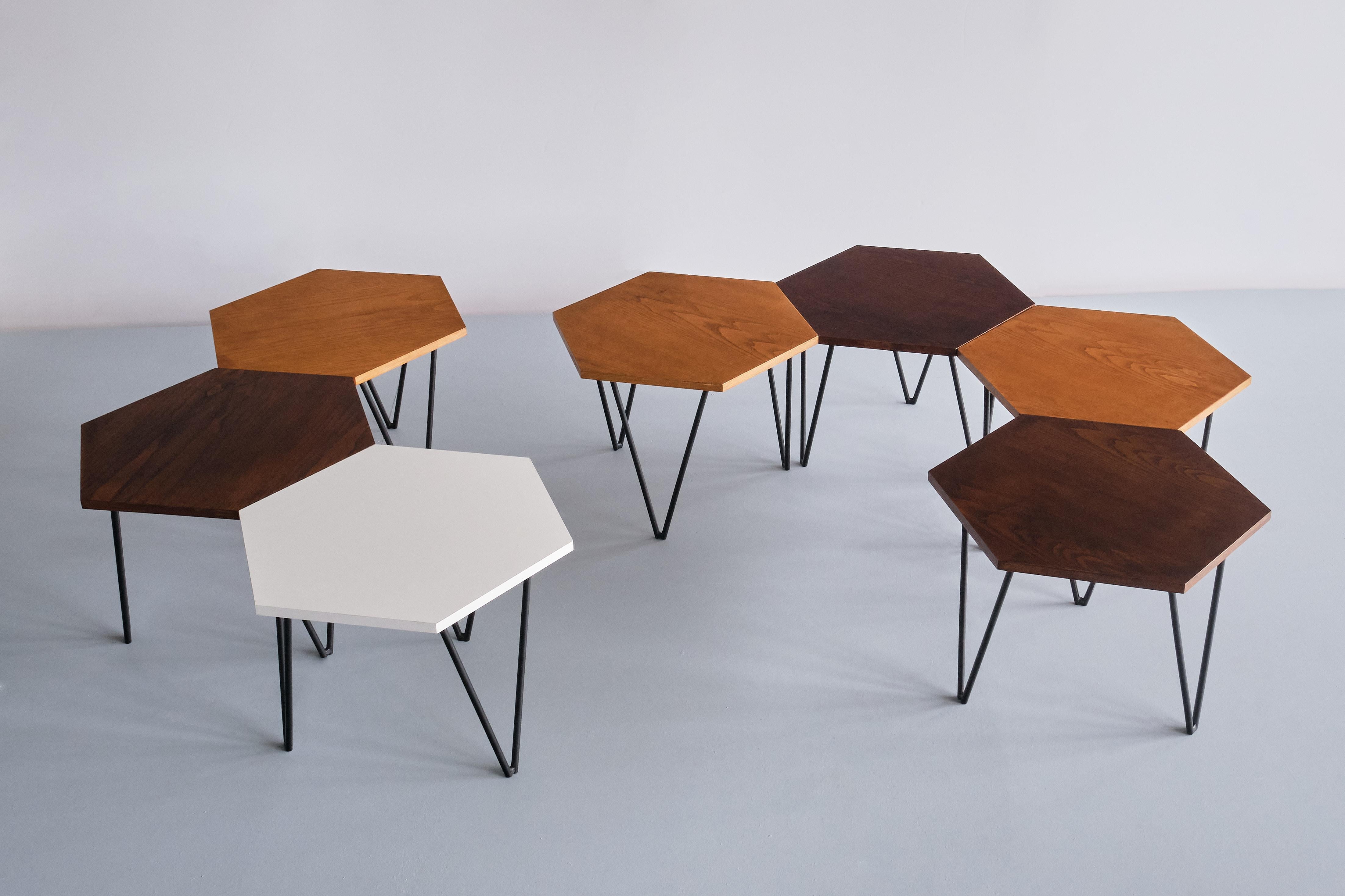 Italian Set of 7 Gio Ponti Modular Hexagonal Coffee Tables, ISA Bergamo, Italy, 1950s For Sale