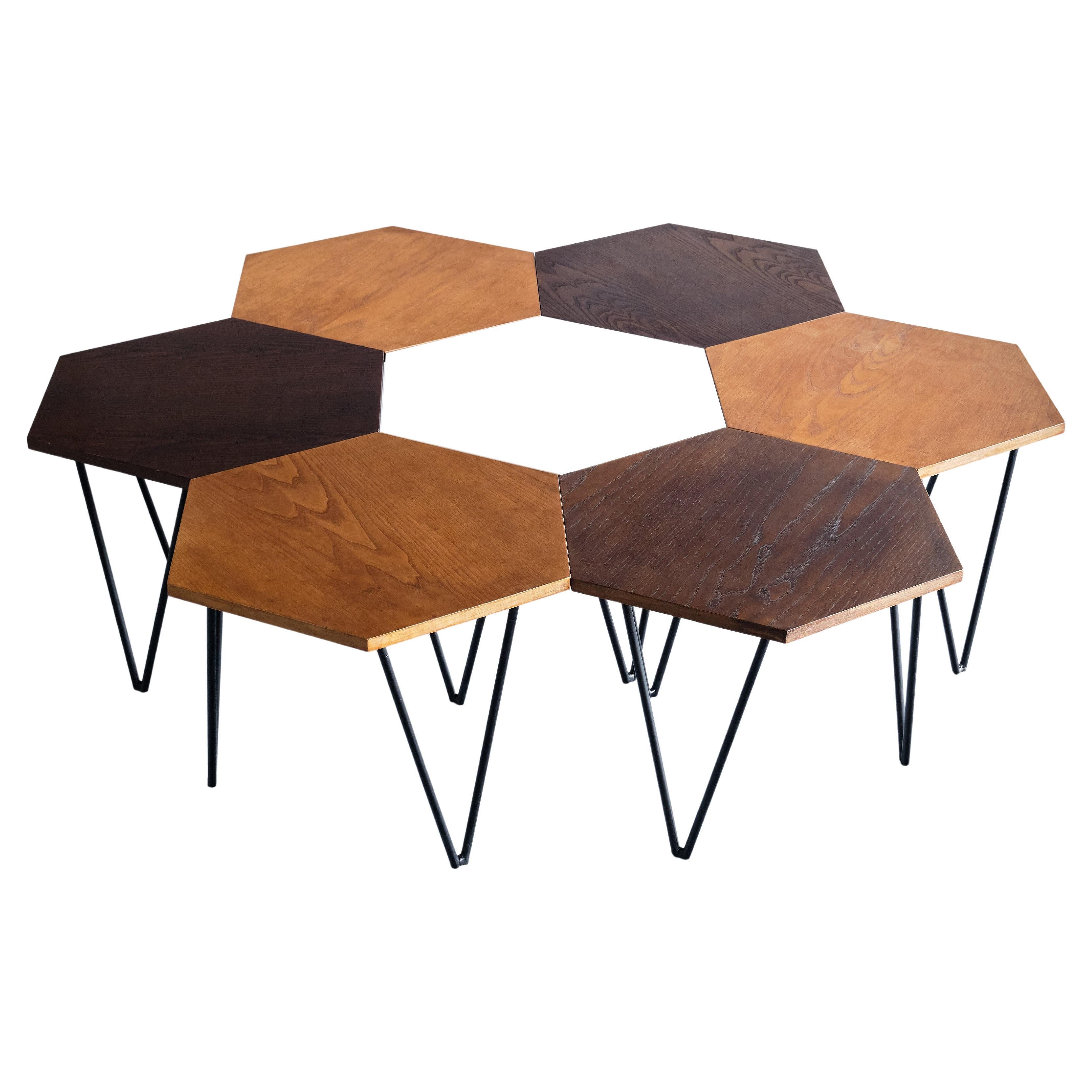 Ensemble de 7 tables basses modulaires hexagonales Gio Ponti, ISA Bergamo, Italie, années 1950