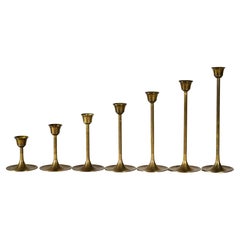 Ensemble de 7 bougeoirs scandinaves modernes gradués en laiton