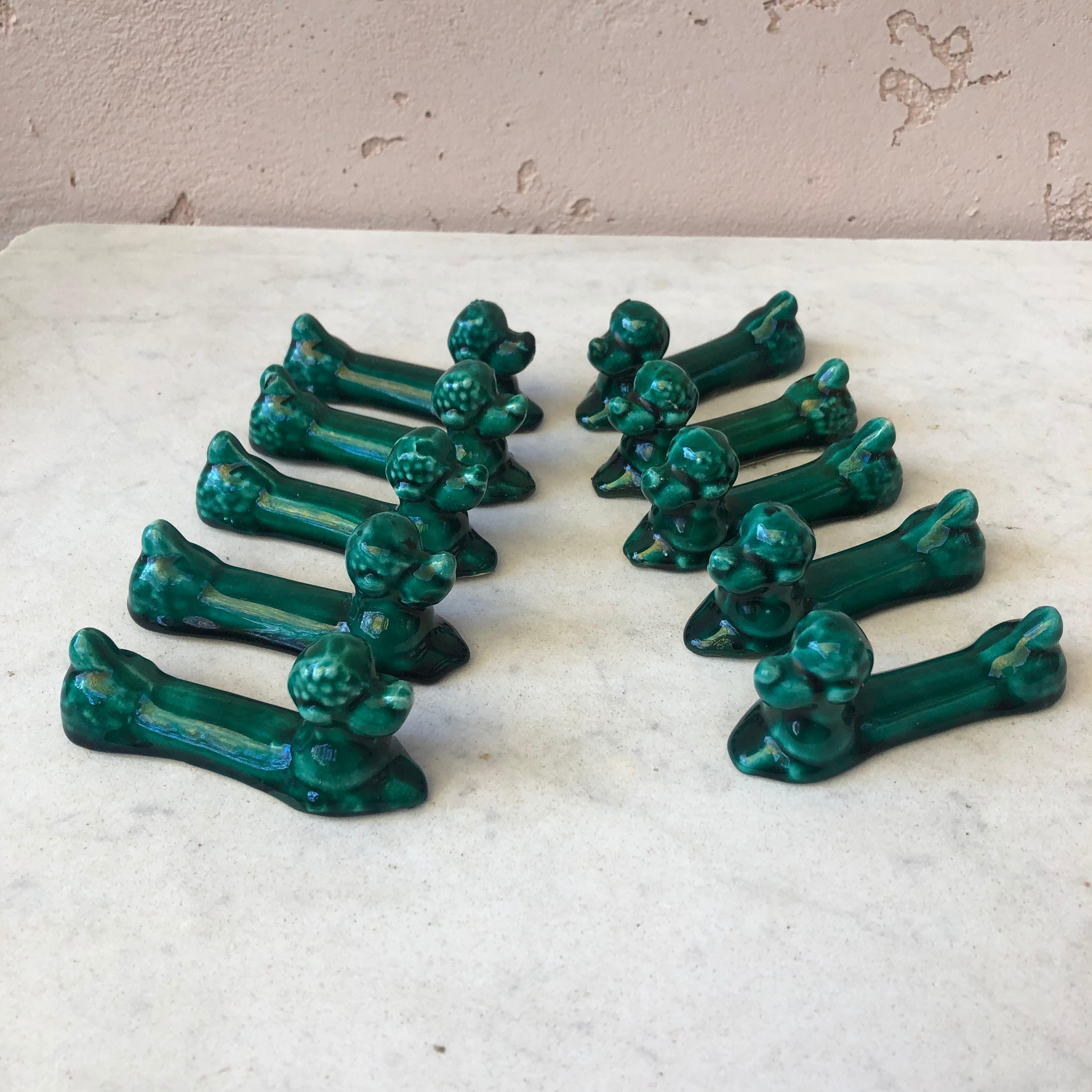 Mid-Century Modern Set of 7 Green Majolica Edelweiss Knife Rests Vallauris, circa 1950 For Sale