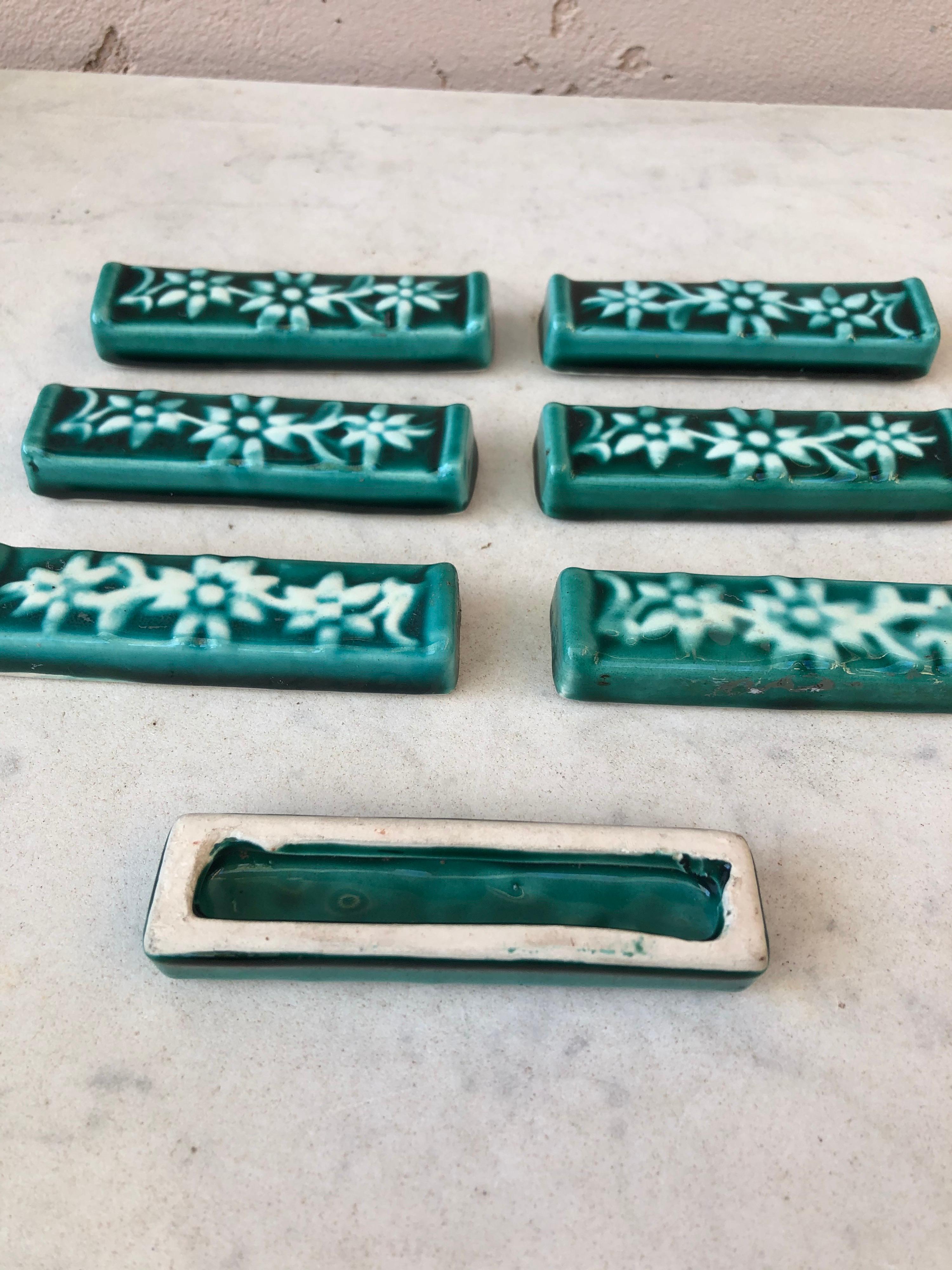 Set of 7 Green Majolica Edelweiss Knife Rests Vallauris, circa 1950 For Sale 1