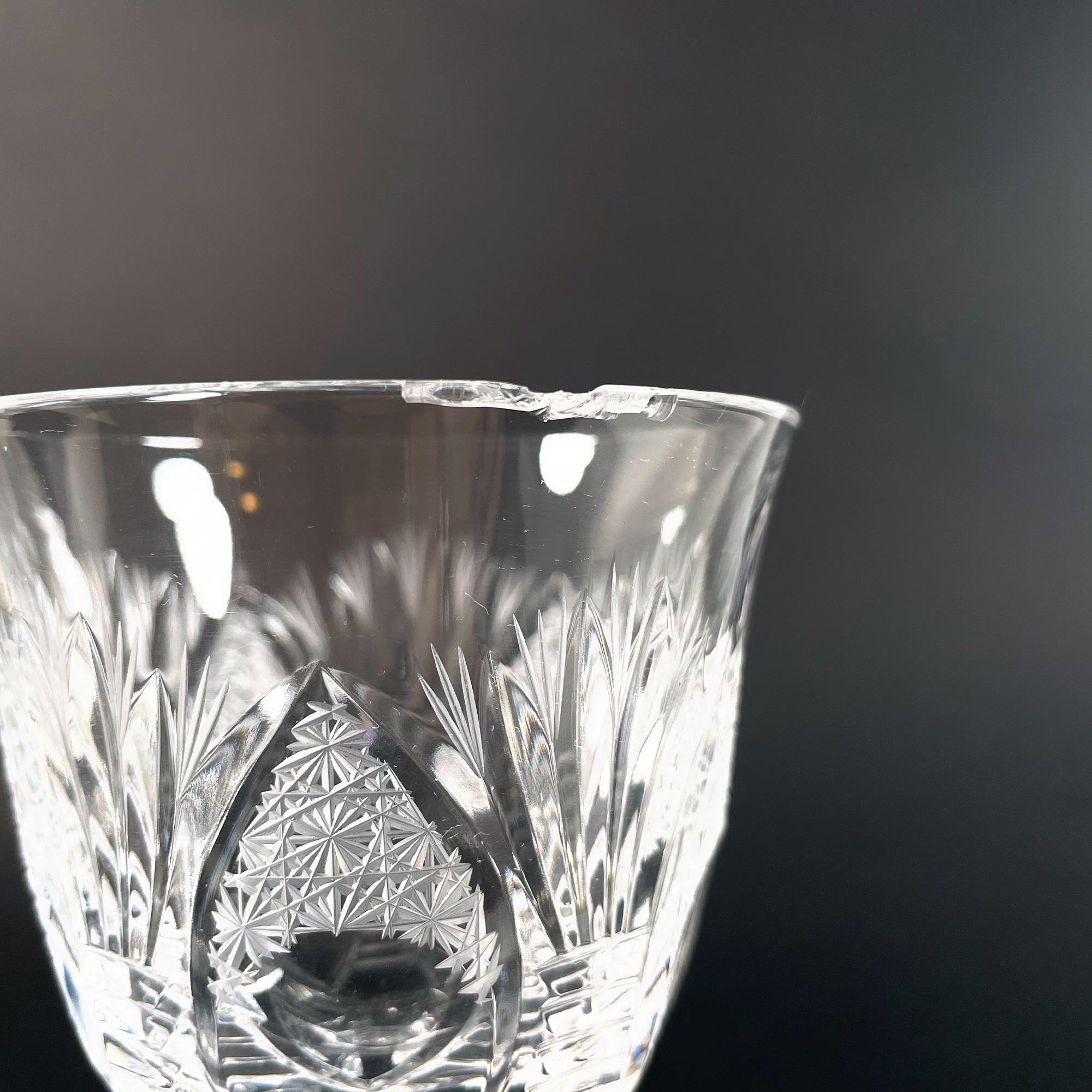 Ensemble de 7 verres de Bohème taillés à la main, années 1980 Bon état - En vente à PARIS, FR