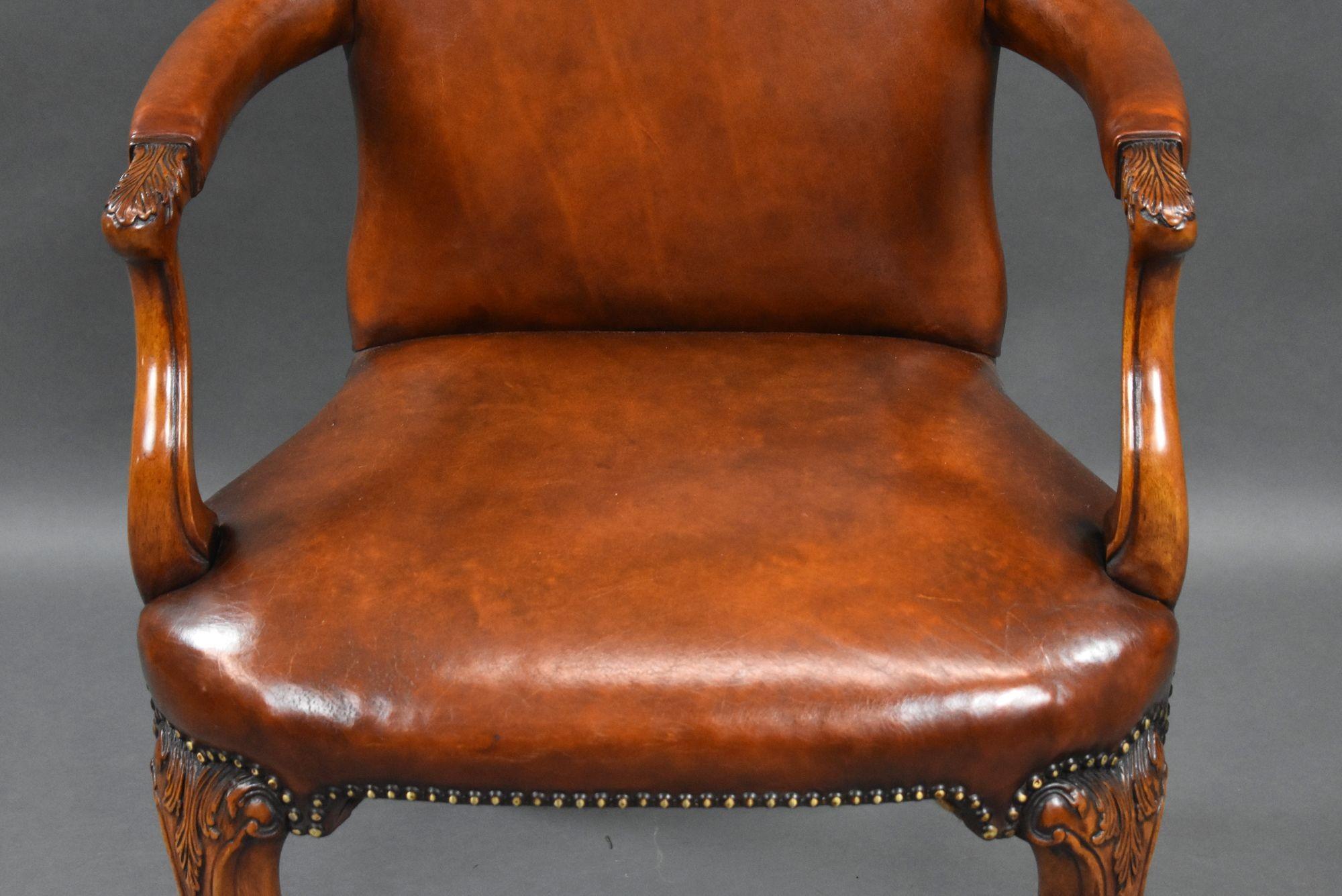 Ensemble de 7 fauteuils en cuir teint à la main Excellent état - En vente à Chelmsford, Essex