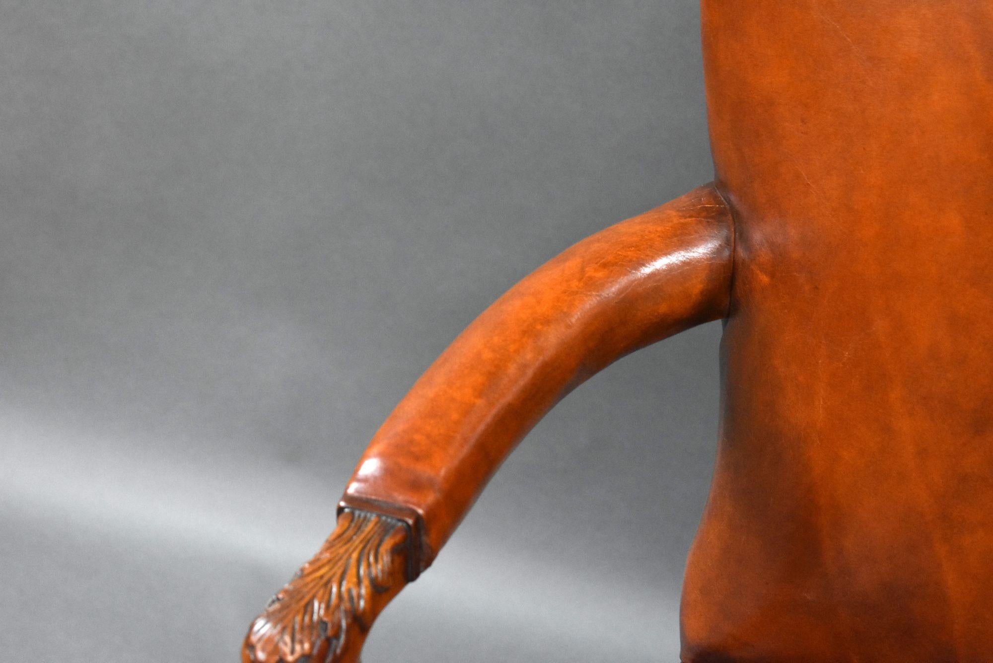 20ième siècle Ensemble de 7 fauteuils en cuir teint à la main en vente