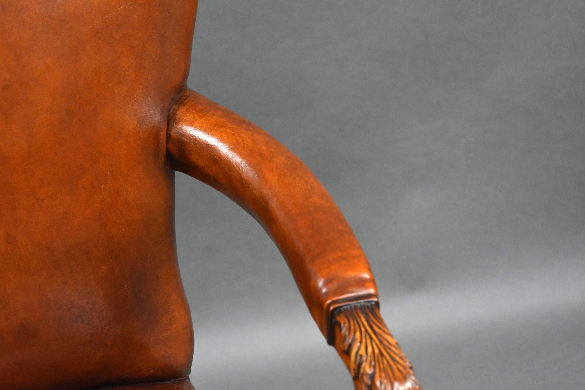 Cuir Ensemble de 7 fauteuils en cuir teint à la main en vente