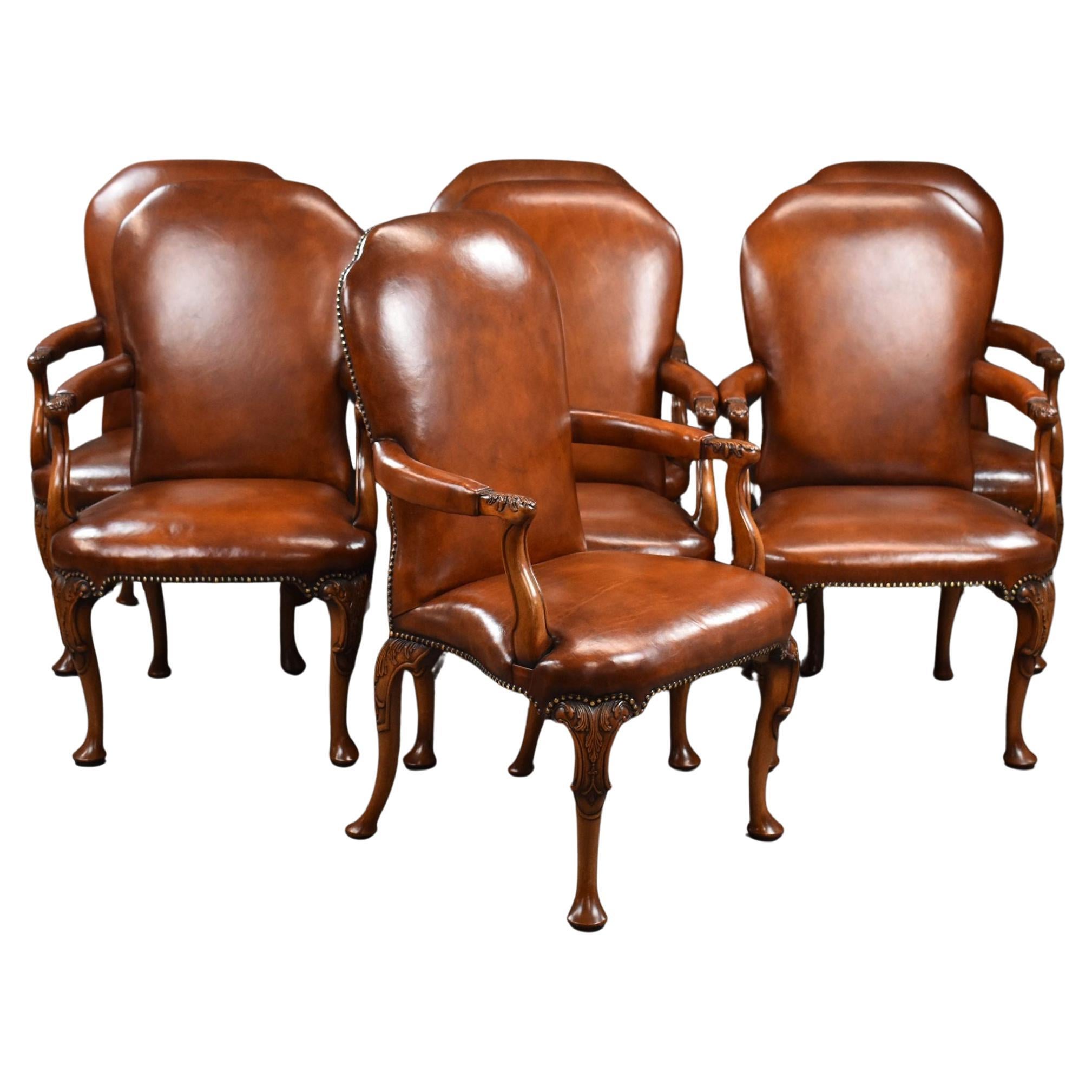 Ensemble de 7 fauteuils en cuir teint à la main en vente