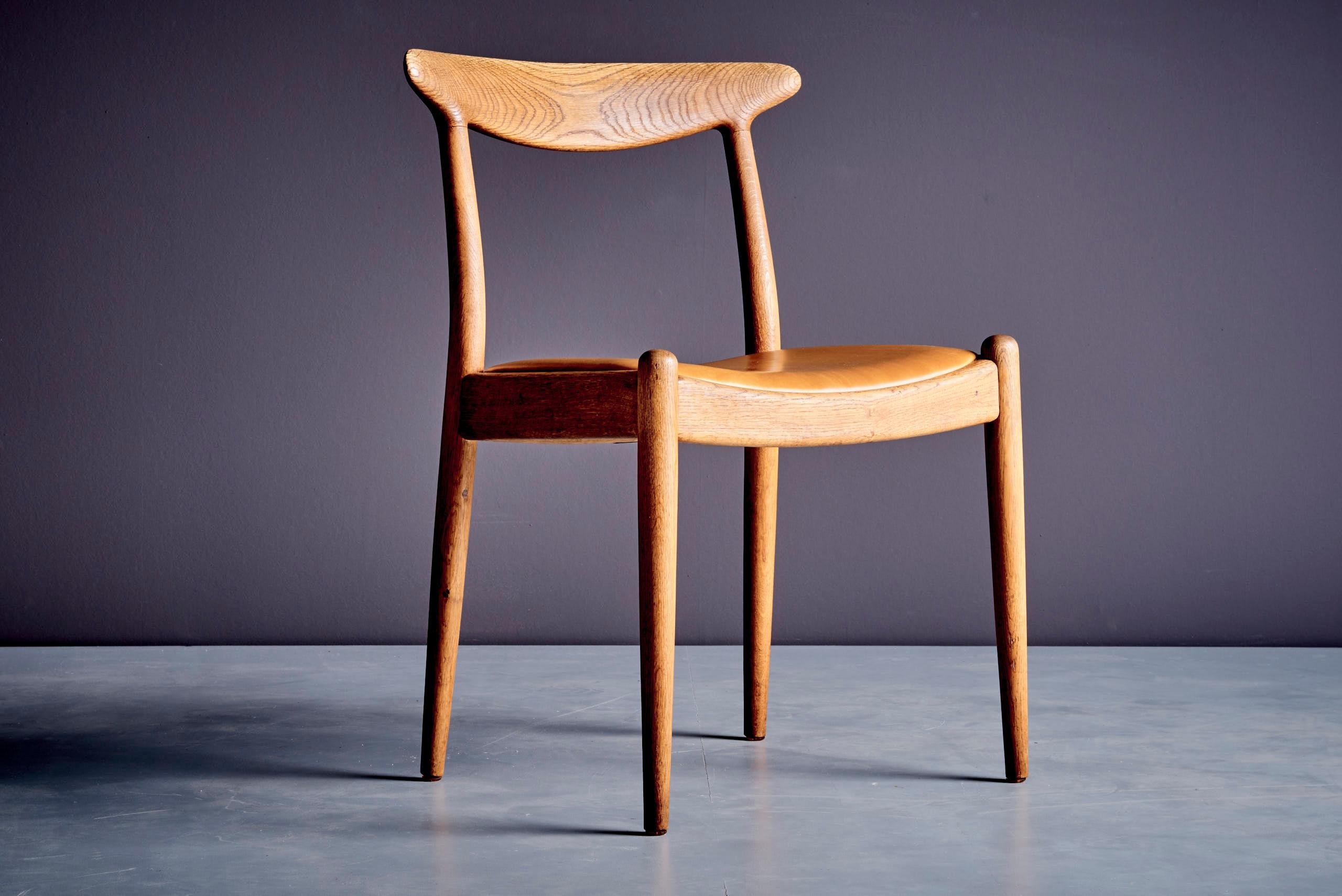 Mid-Century Modern Set of 7 Hans Wegner W2 Chairs for C.M. Madsen Denmark, 1960s For Sale