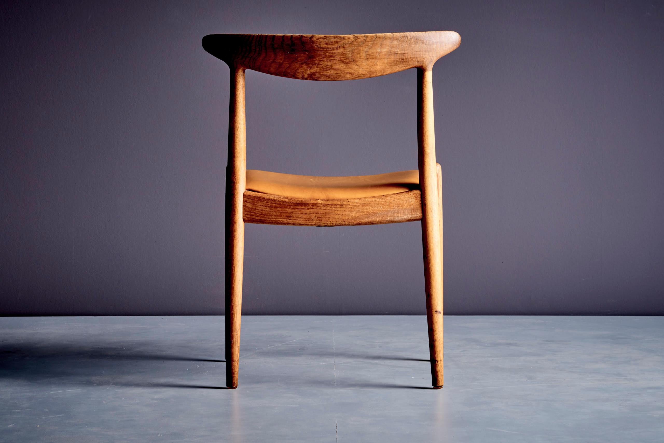 Leather Set of 7 Hans Wegner W2 Chairs for C.M. Madsen Denmark, 1960s For Sale