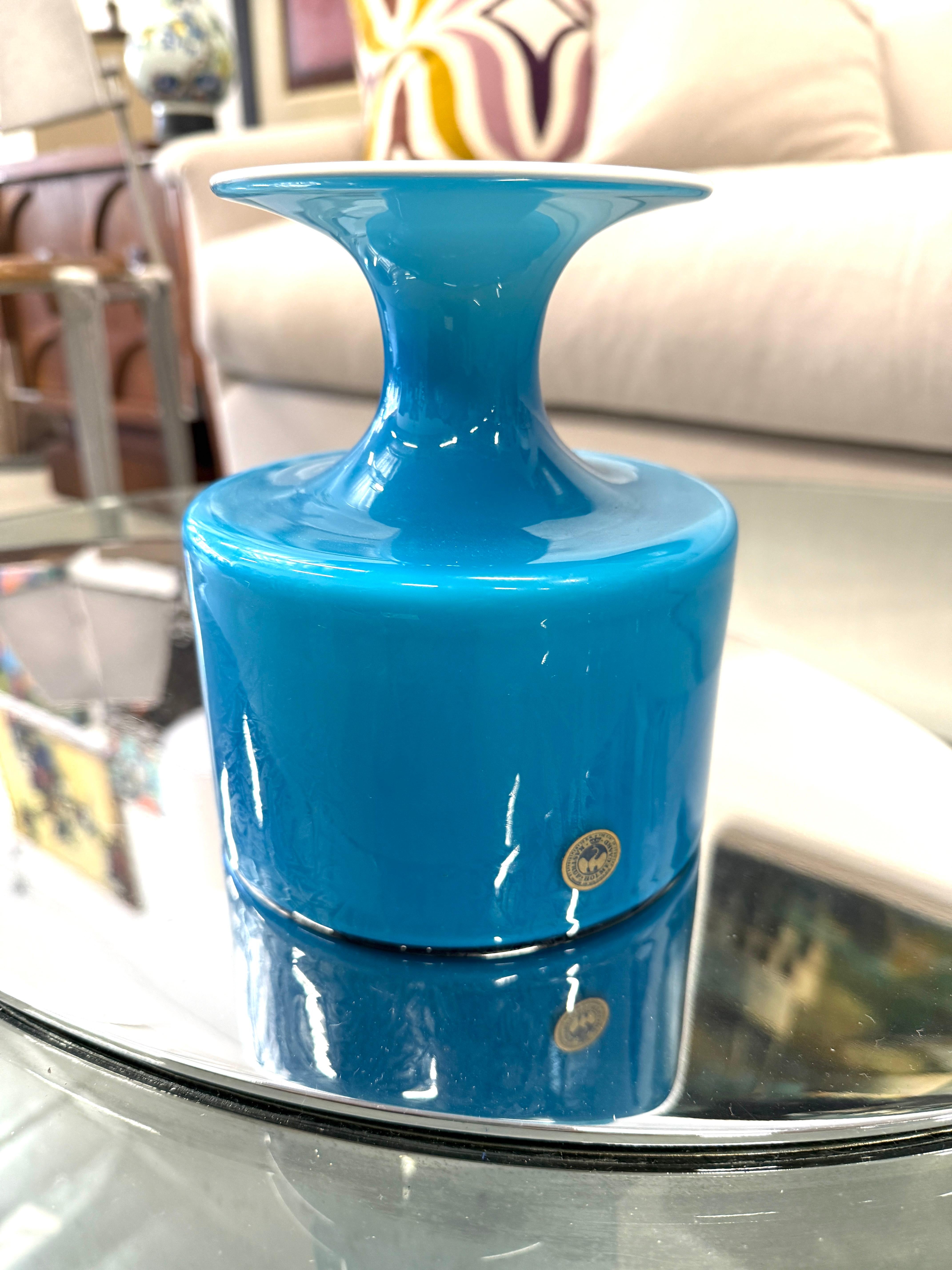 Set di 7 vasi Kastrup Holmegaard bianchi incamiciati blu in vendita 6