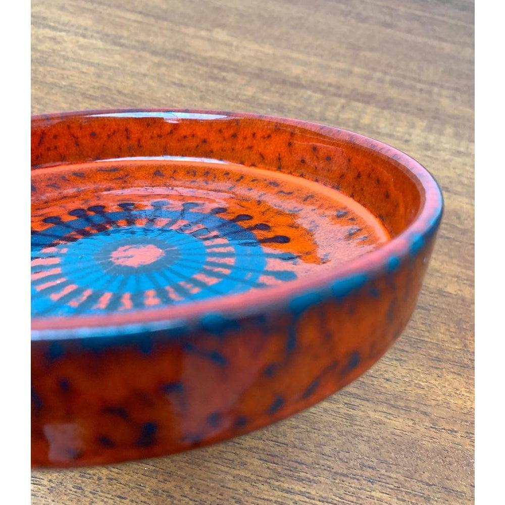 Set of 7 Mid-Century Ceramic Bowls For Sale 4