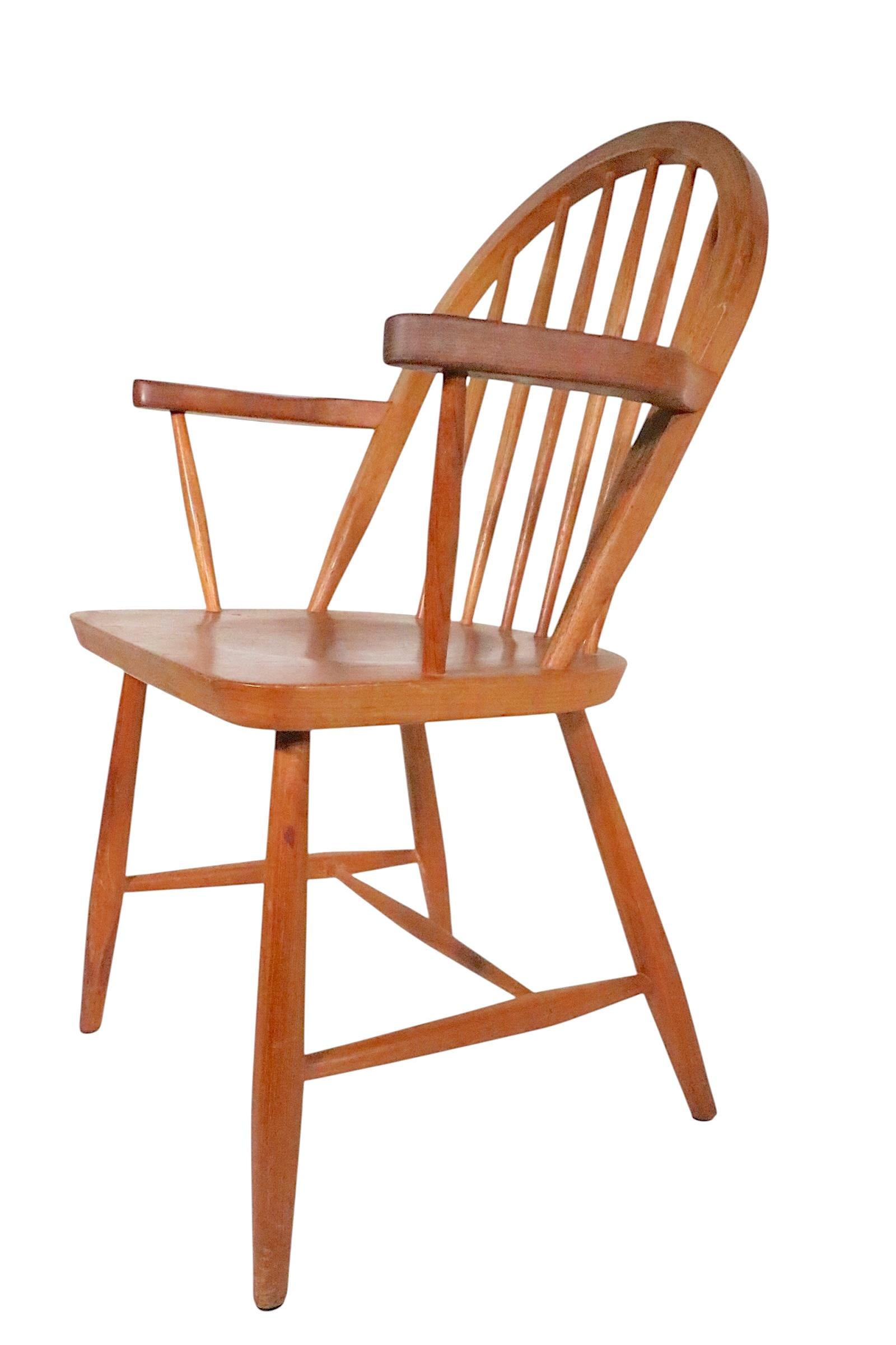 20ième siècle Ensemble de 7 chaises de salle à manger de style Windsor de style moderne danois du milieu du siècle KD Sun Furniture en vente