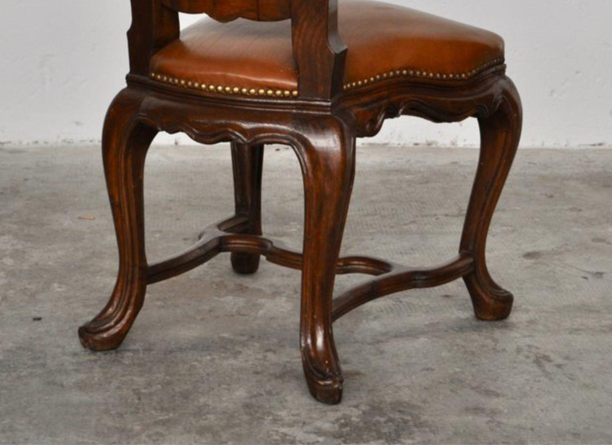 Ensemble de 7 chaises de salle à manger en frêne italien du milieu du siècle dernier en vente 1