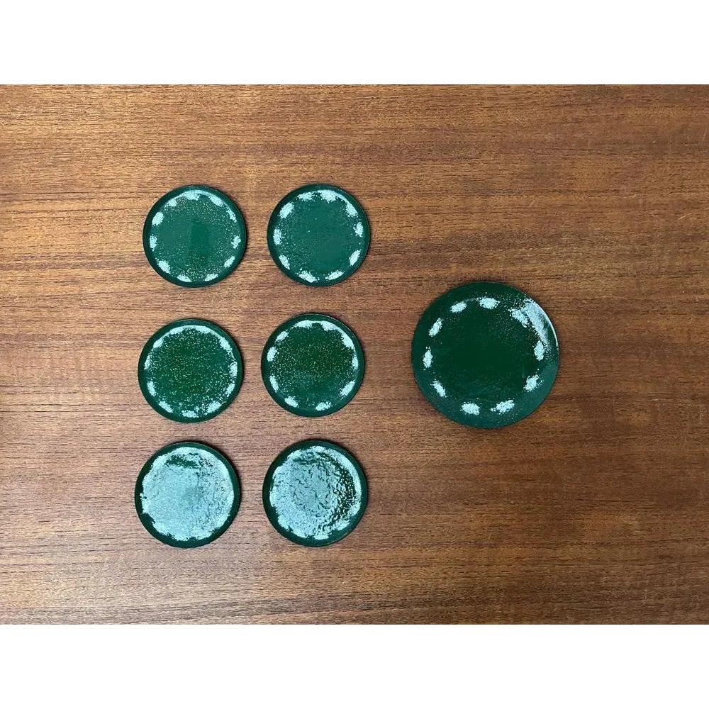 Sottobicchieri in metallo di metà secolo, anni '60, set di 7, in ottime condizioni. Progettato dal 1960 al 1969

Informazioni aggiuntive:
Materiali: Metallo
Colore: verde
Stili: Medioevo Moderno
Tipo di articolo: Vintage, Antico o