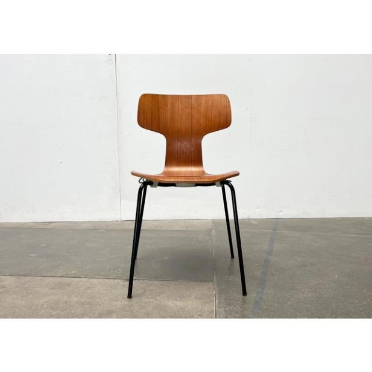 XX secolo Set di 7 sedie impilabili di metà secolo modello 3103 Hammer di Arne Jacobsen, anni '60 in vendita