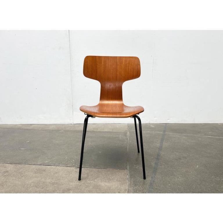 Metallo Set di 7 sedie impilabili di metà secolo modello 3103 Hammer di Arne Jacobsen, anni '60 in vendita