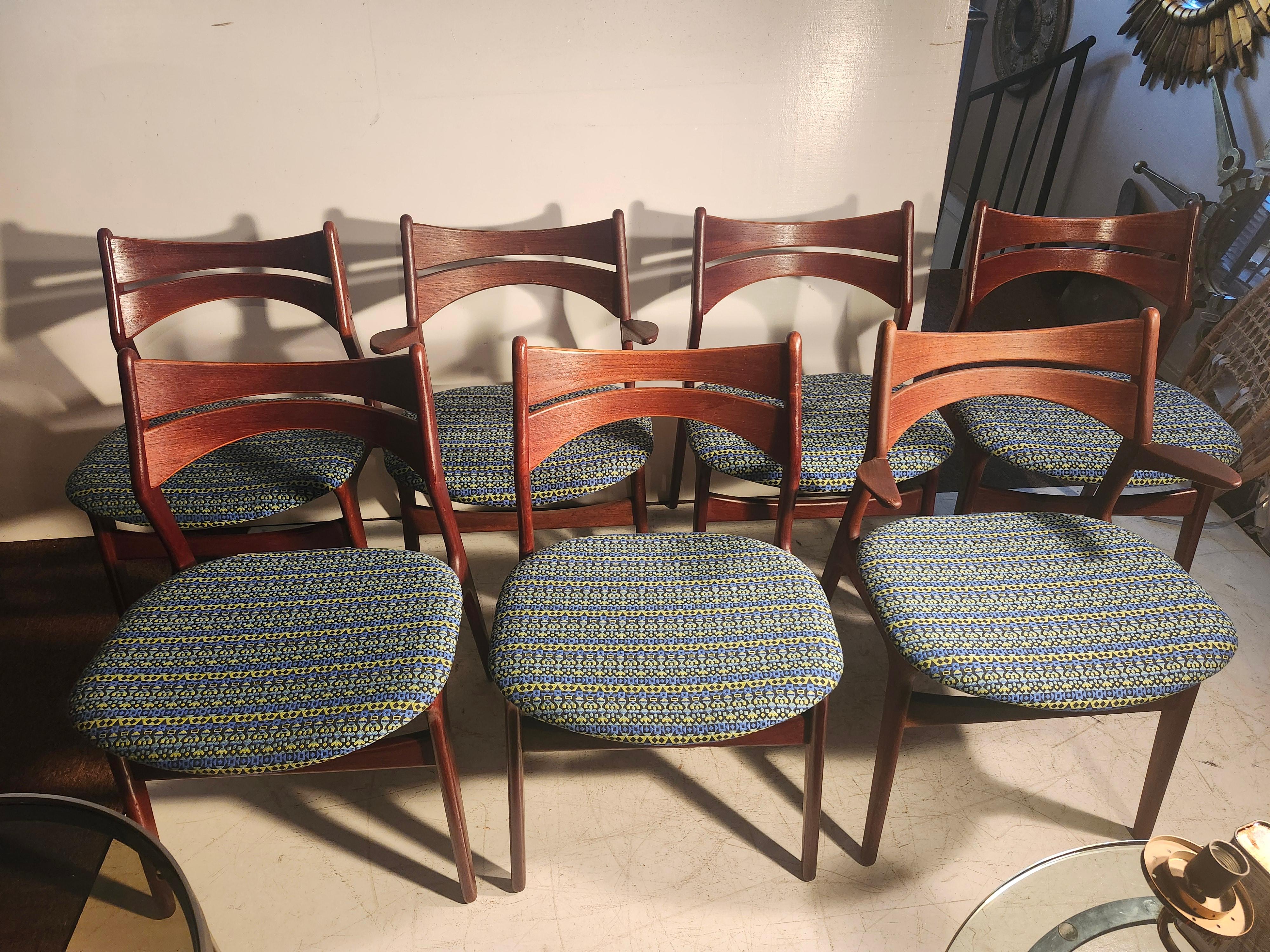 Juego de 7 sillas de comedor modernas de mediados de siglo de Erik Buch 2 sillones escandinavos en venta 2