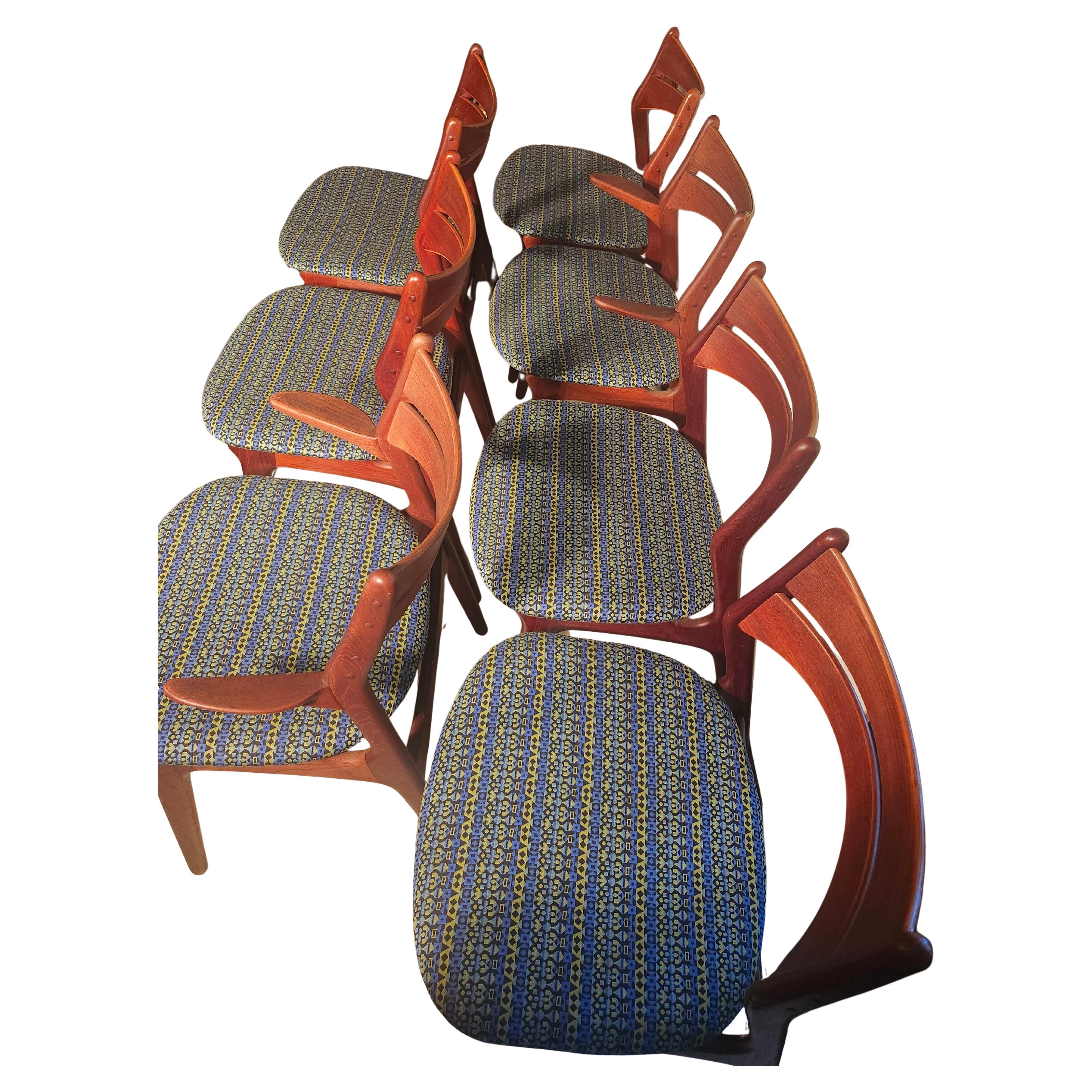 Juego de 7 sillas de comedor modernas de mediados de siglo de Erik Buch 2 sillones escandinavos Danés en venta