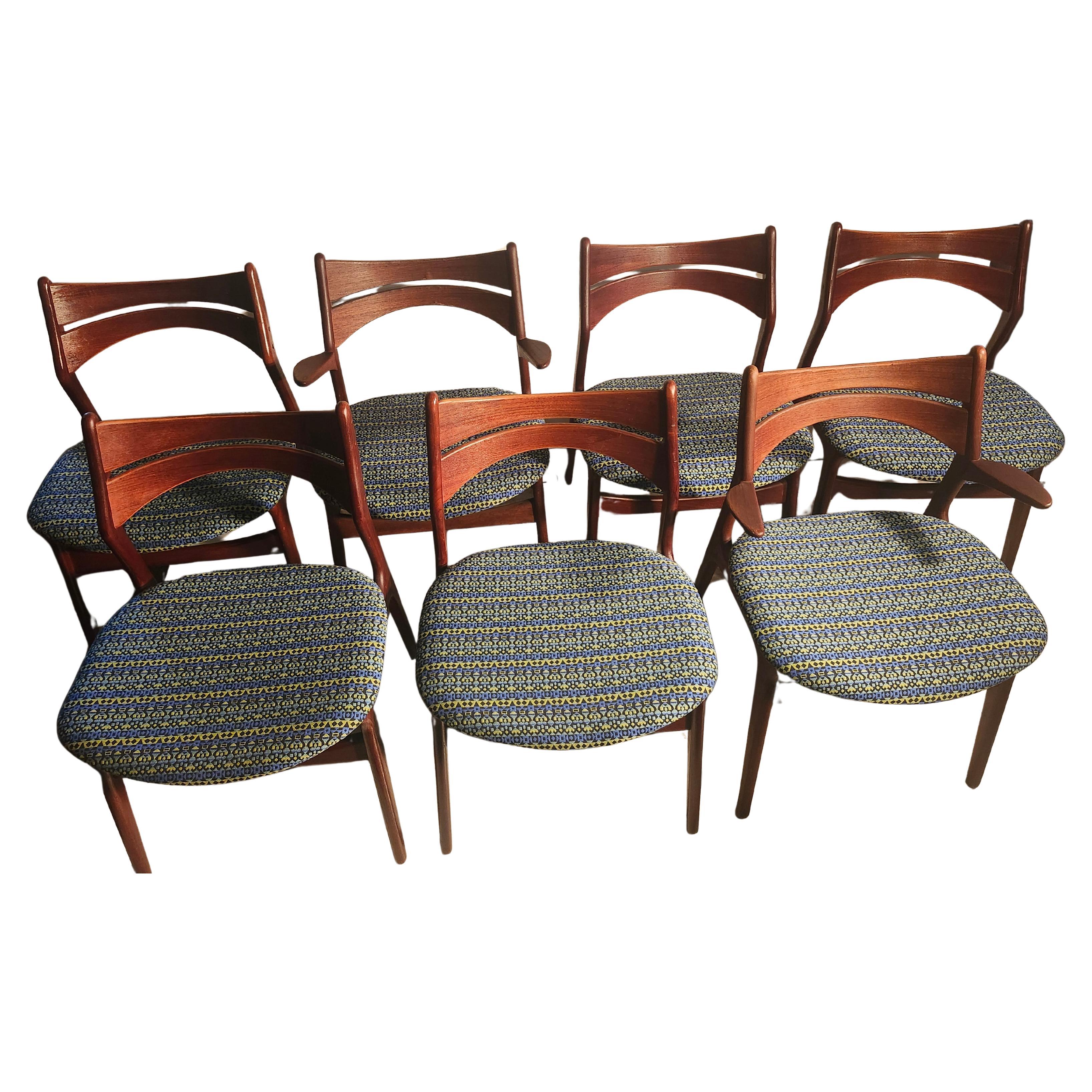Juego de 7 sillas de comedor modernas de mediados de siglo de Erik Buch 2 sillones escandinavos finales del siglo XX en venta