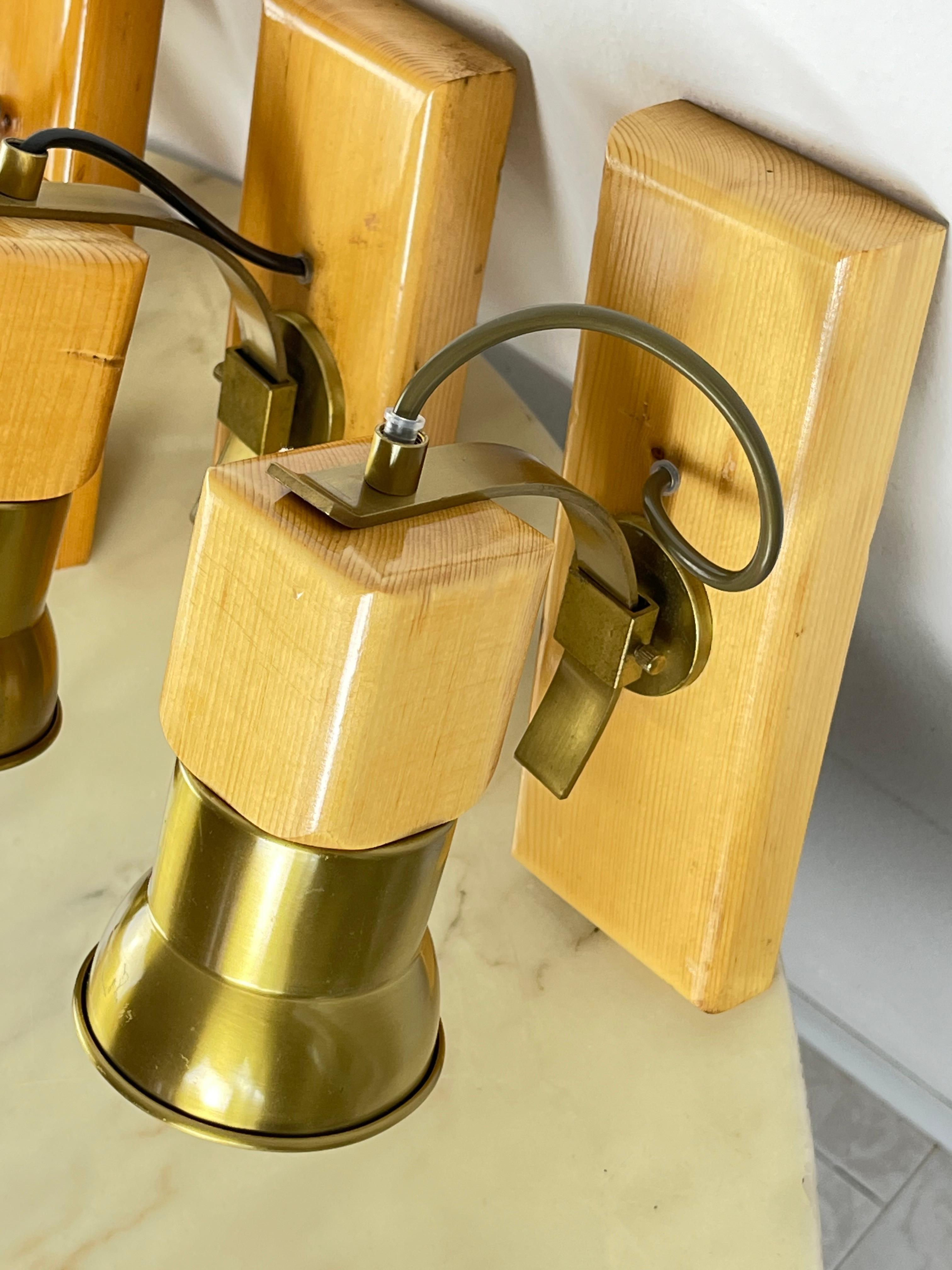 Set Of 7 Mid-Century Wood And Brass Wall Lamps Italian Design 1960s For Sale 3