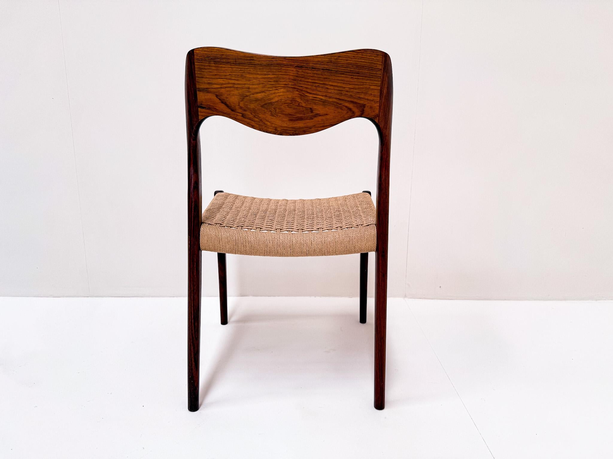 Set of 7 Niels Møller Model 71 Rosewood Dining Chairs, Denmark 1960s en vente 3