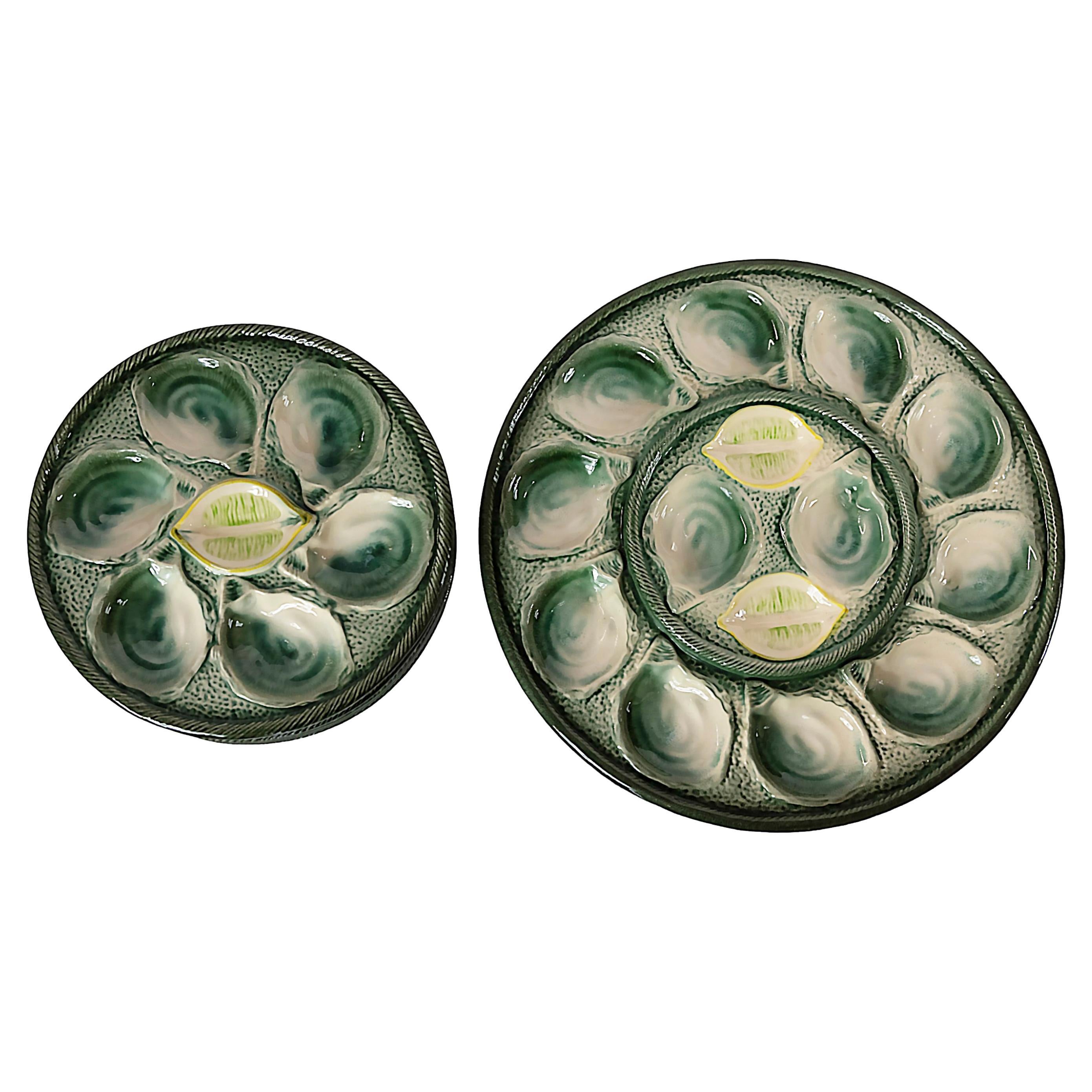 Juego de 7 piezas Platos de ostra de mayólica francesa Saint Clement, hacia 1950