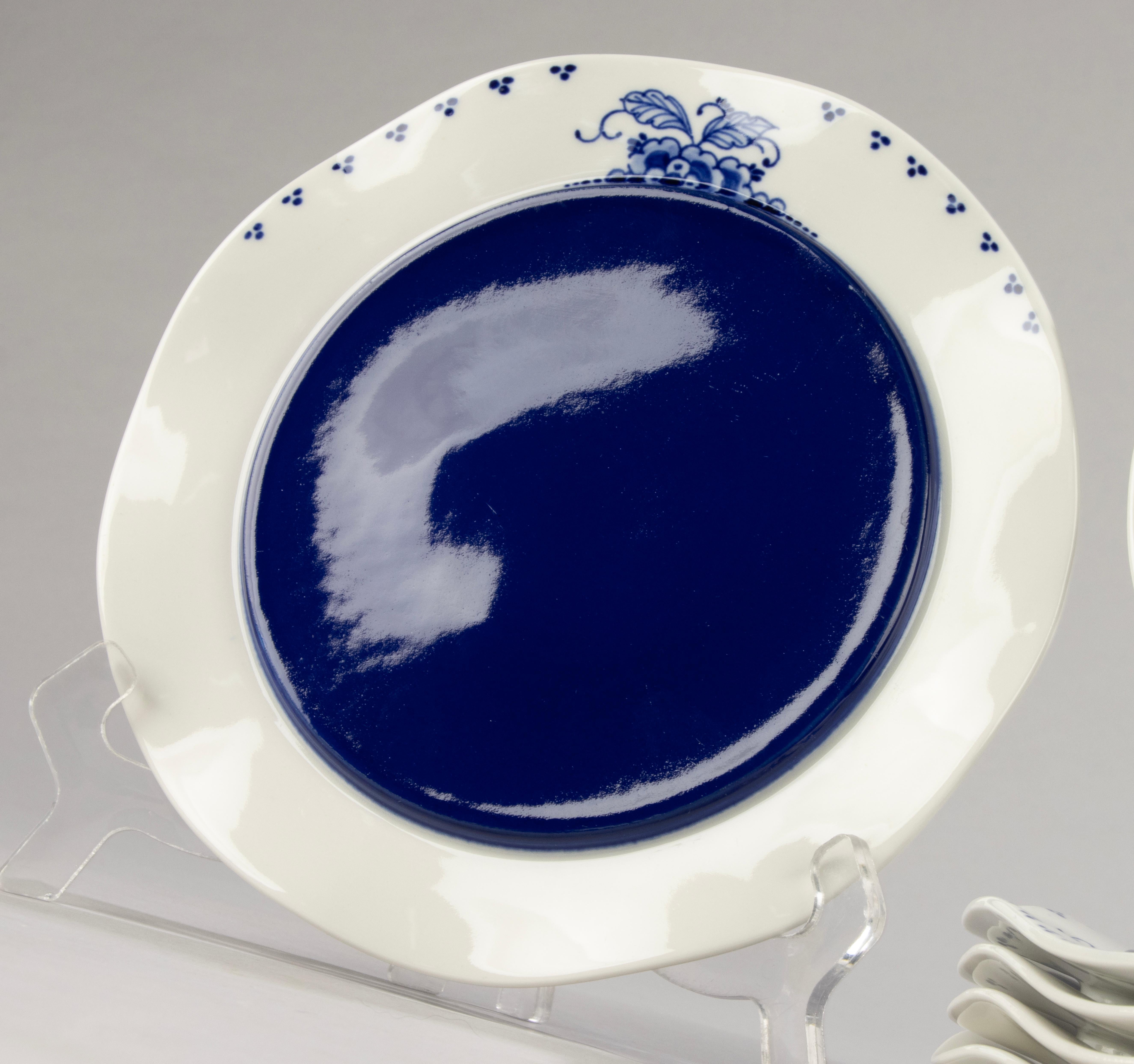 Set of 7 Porcelain Plates - Albertine - Bořek Šípek for De Porceleyne Fles Delft In Good Condition For Sale In Casteren, Noord-Brabant