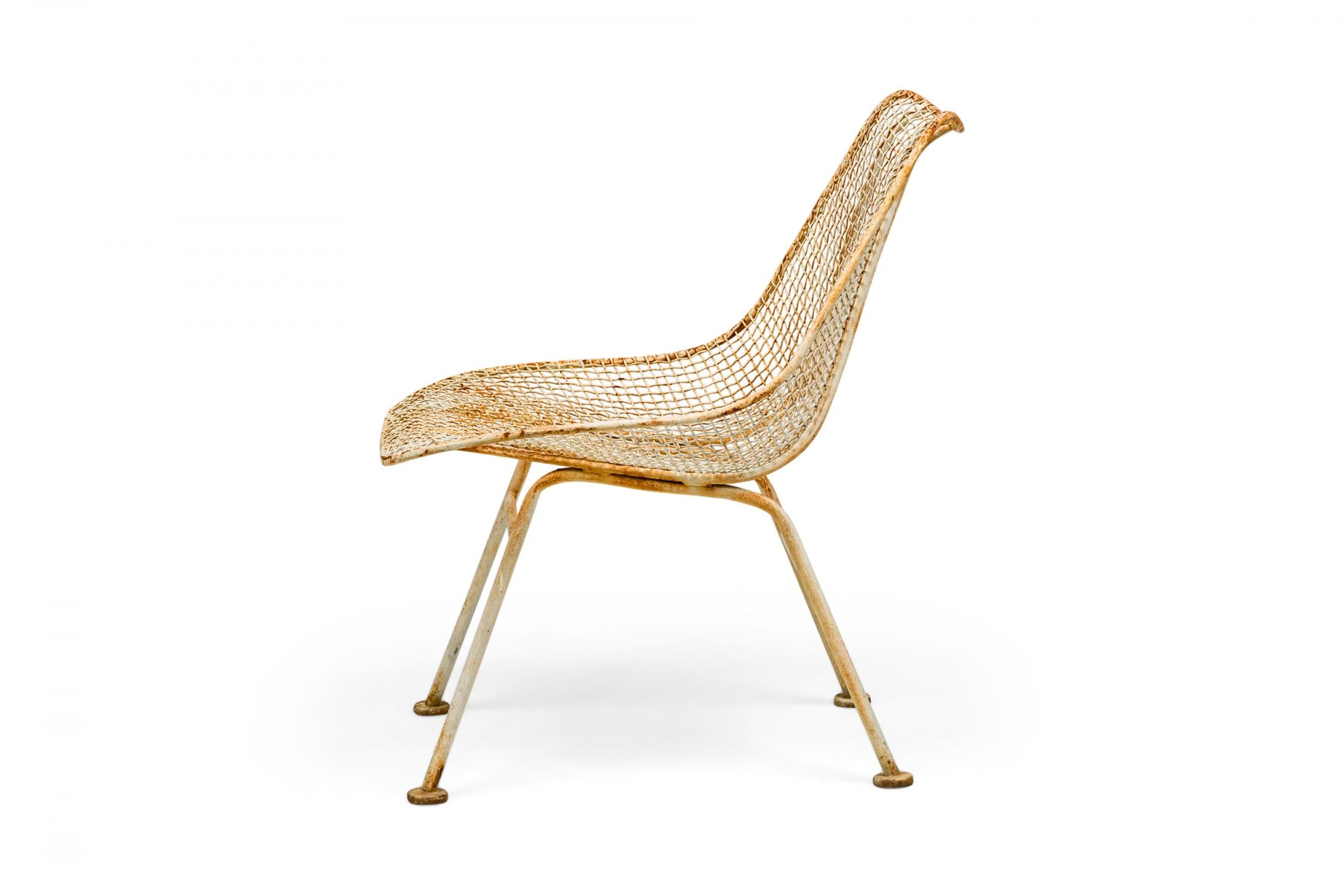 20ième siècle Ensemble de 7 chaises de salle à manger Sculptura en fer forgé et maille d'acier de Russell Woodard en vente