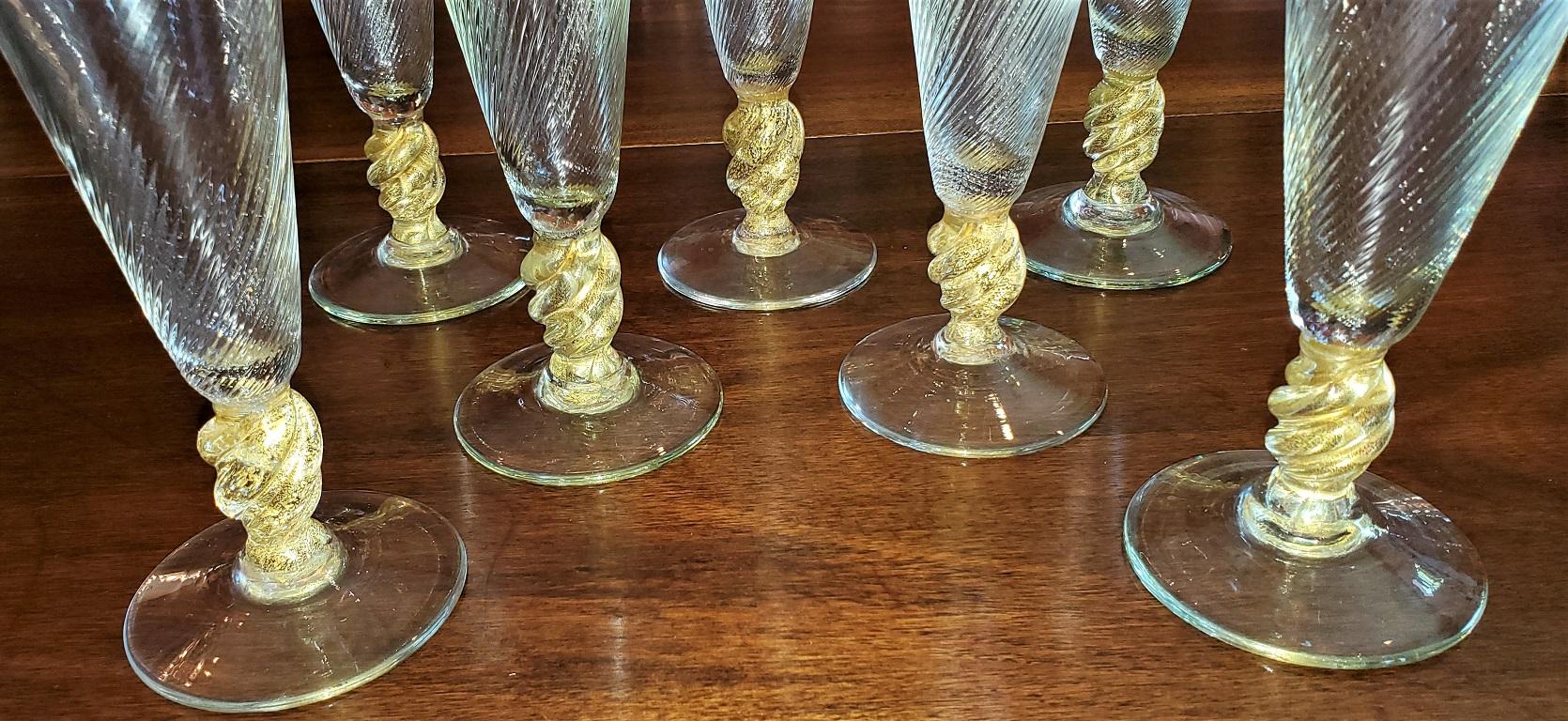 Italian Set of 7 Salviati Venetian Gold Fleck Tall Champagne Flutes