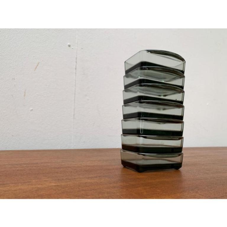 20ième siècle Ensemble de 7 petits plateaux-bols en verre Cabaret danois du milieu du siècle, Holmegaard, années 1960 en vente