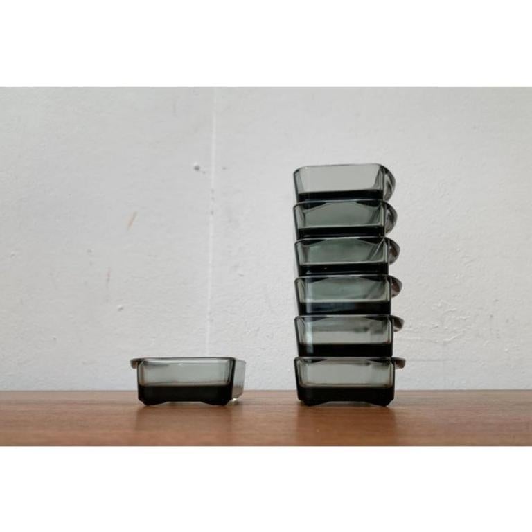 Ensemble de 7 petits plateaux-bols en verre Cabaret danois du milieu du siècle, Holmegaard, années 1960 en vente 1