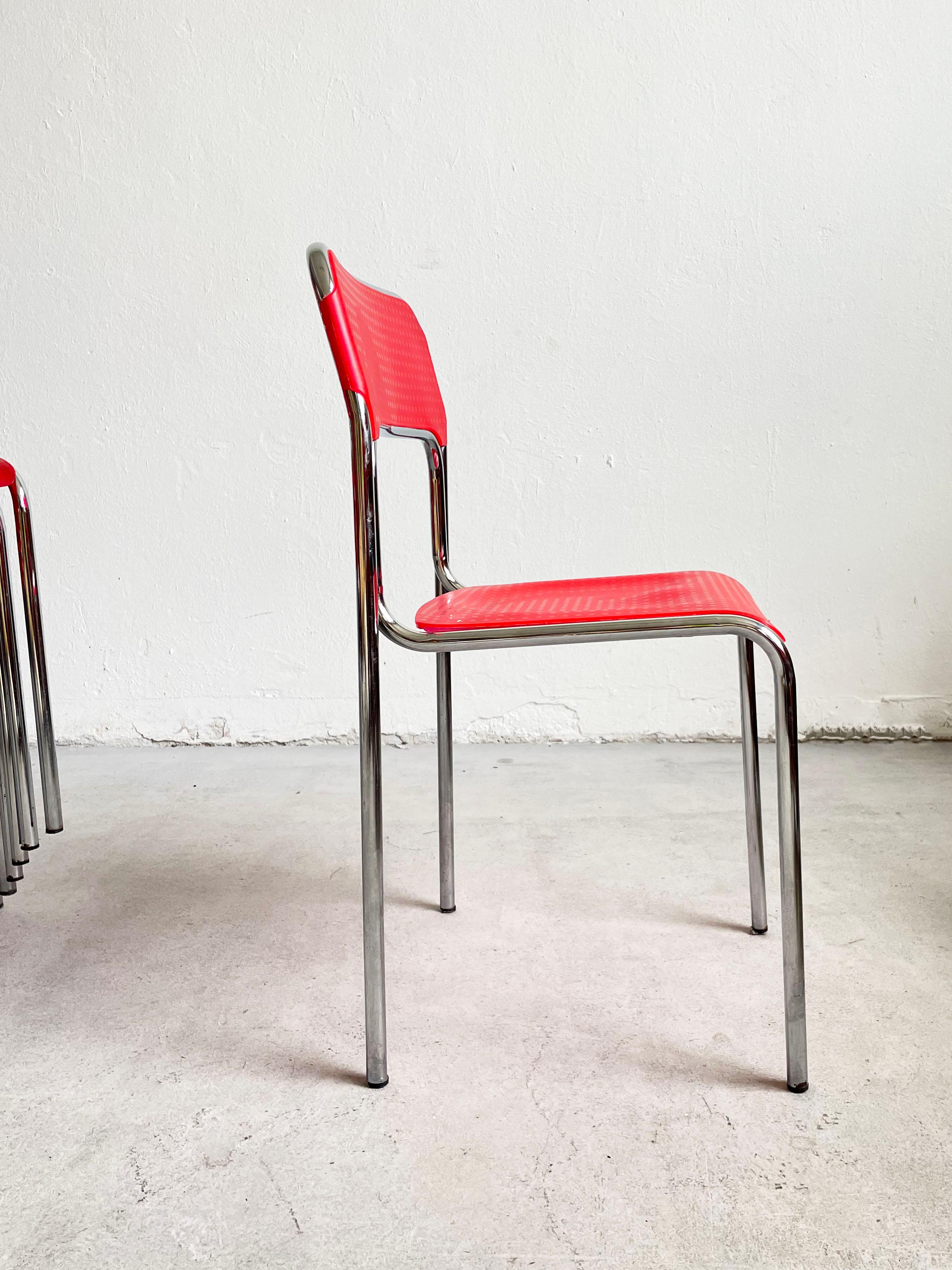 Italian Set of 7 Stacking Bauhaus Style Dining Chairs, Italy 1970s