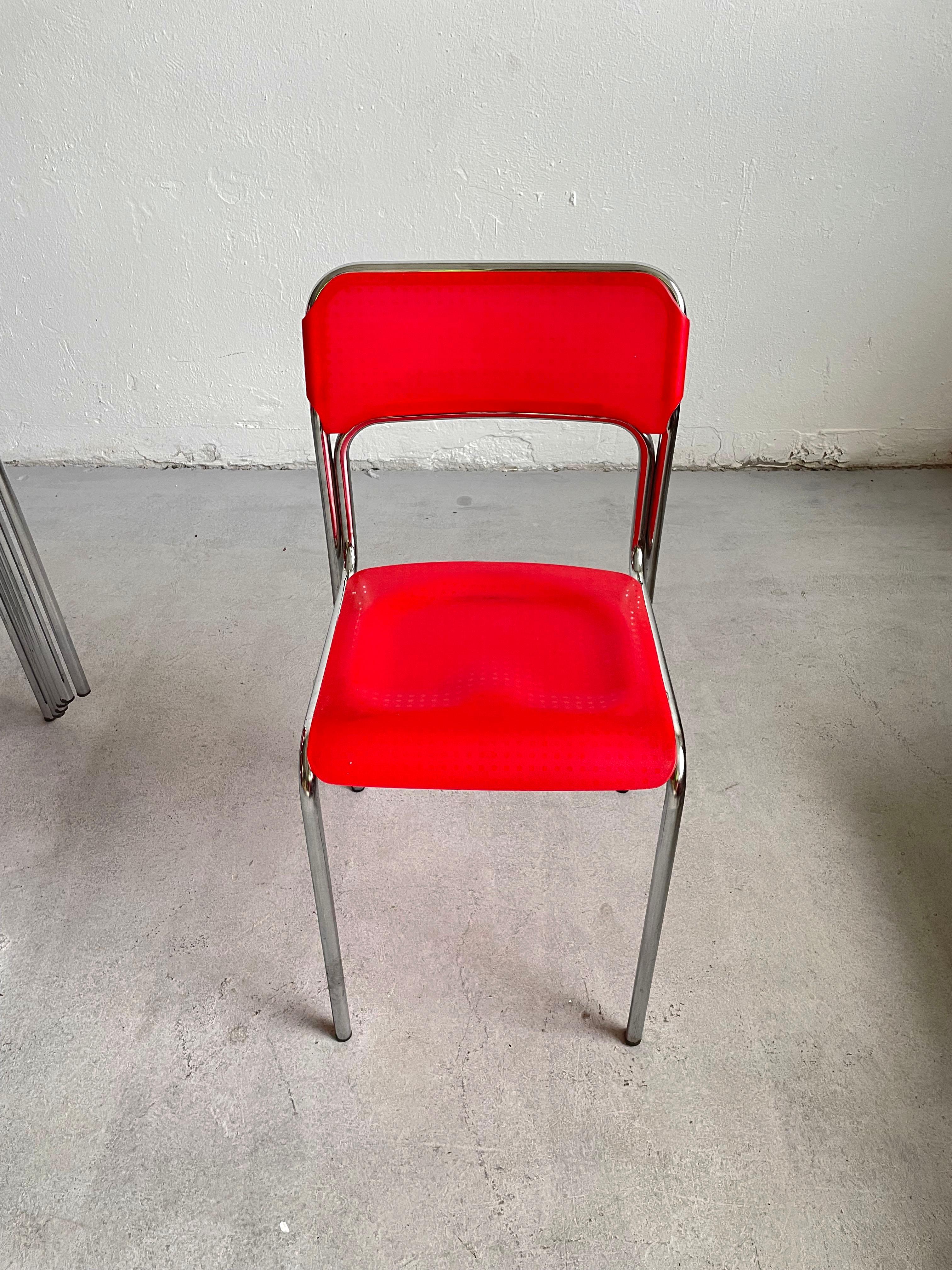Late 20th Century Set of 7 Stacking Bauhaus Style Dining Chairs, Italy 1970s