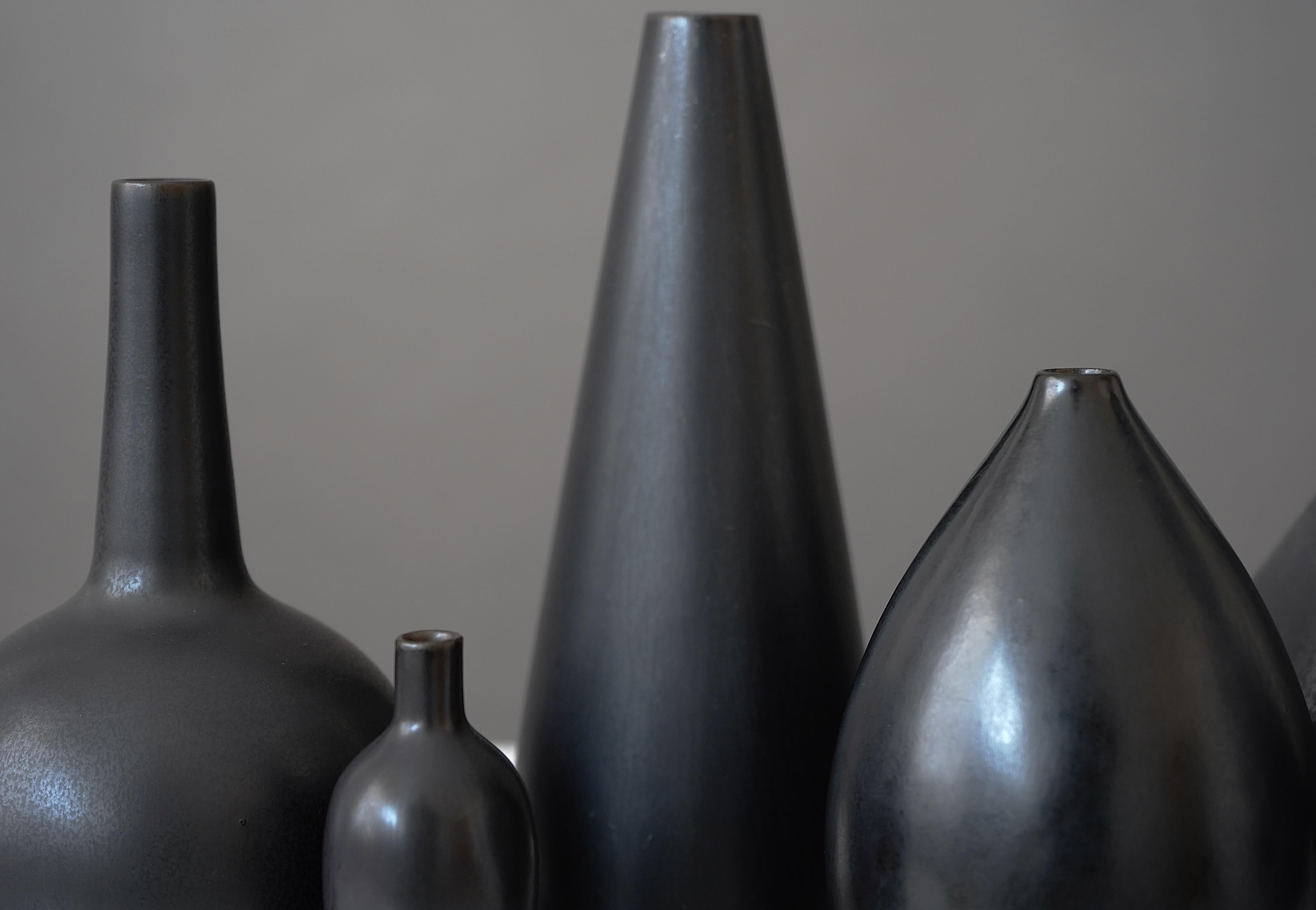 Set of 7 Black Stoneware Vases by Carl-Harry Stalhane, Rorstrand, Sweden, 1950s For Sale 2