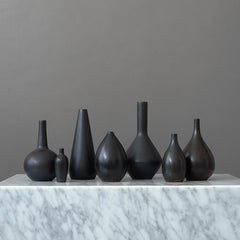 Set di 7 vasi in gres nero di Carl-Harry Stalhane, Rorstrand, Svezia, anni '50