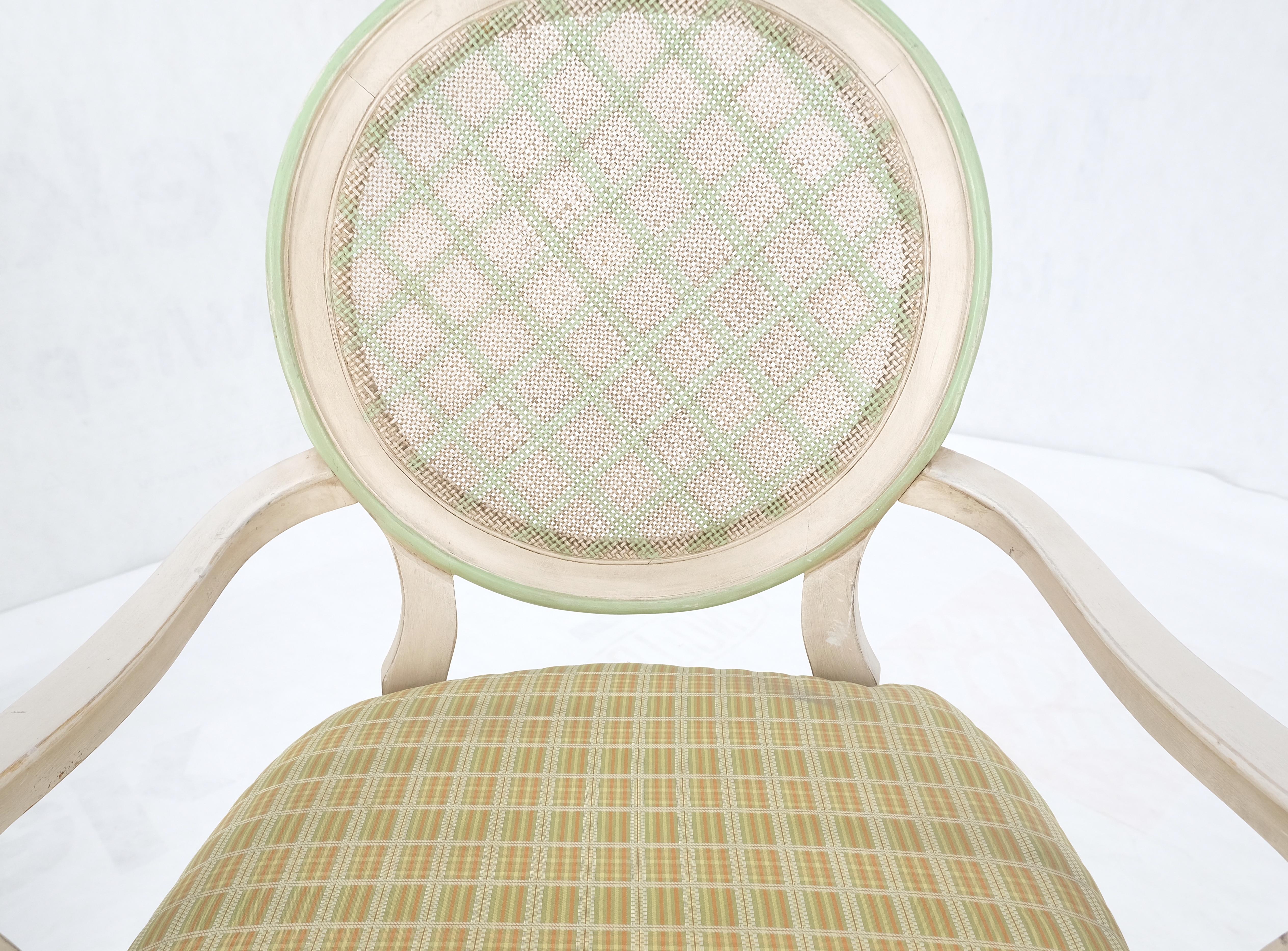Ensemble de 7 chaises de salle à manger suédoises à dossiers ovales décorés de peinture blanchie à la chaux NICE ! en vente 2
