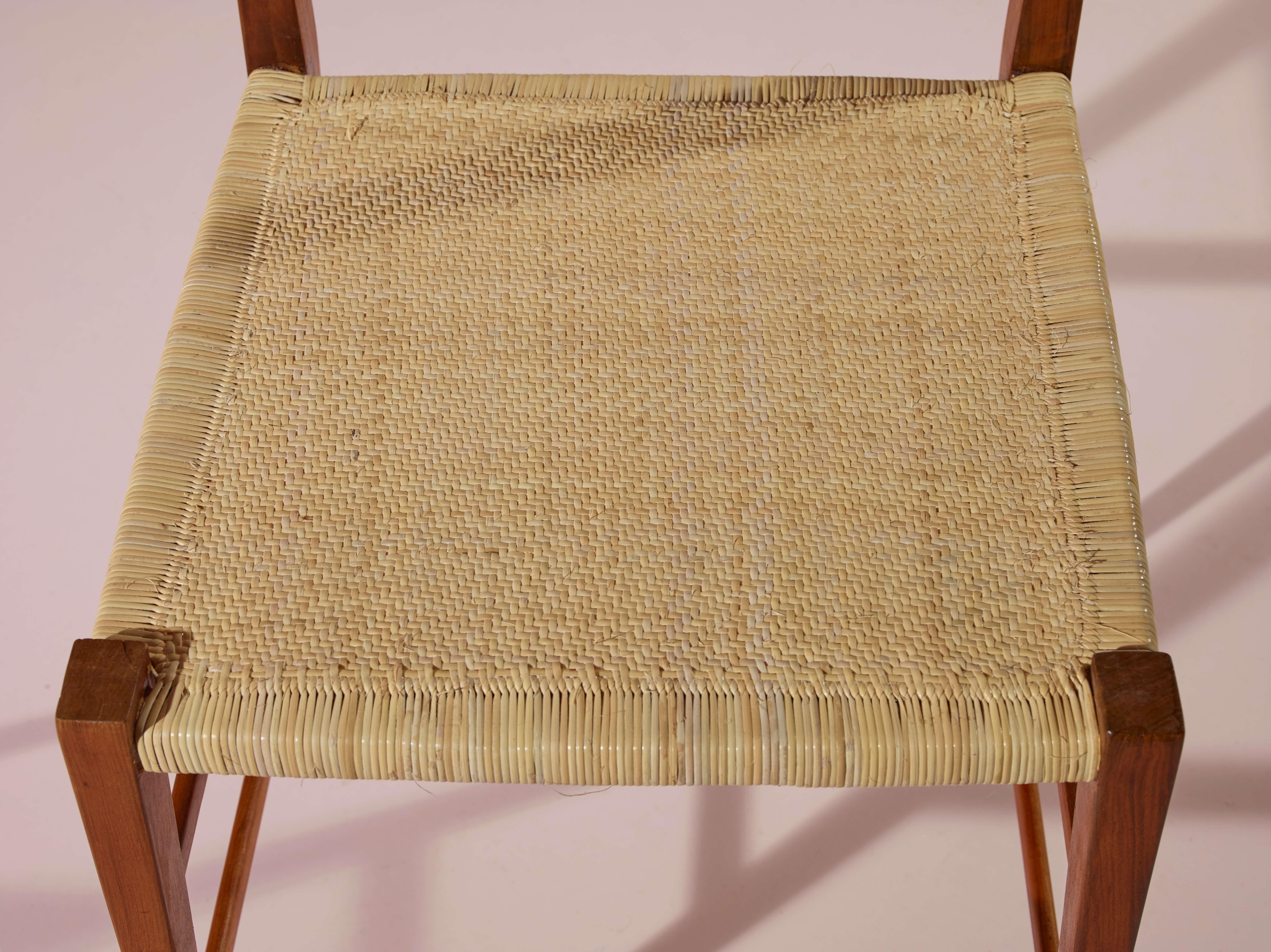 Juego de 7 sillas chiavari de teca modelo 