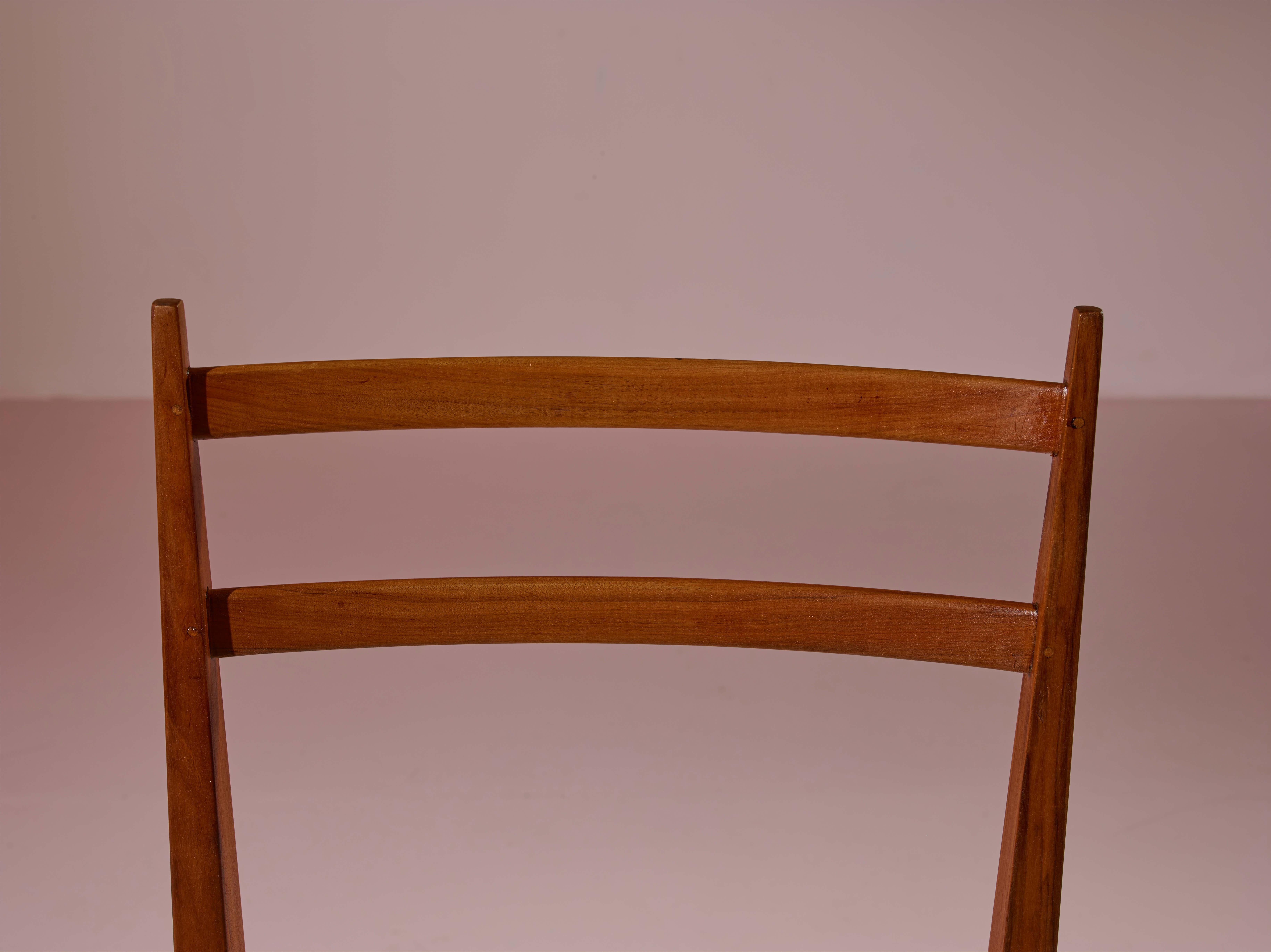 Juego de 7 sillas chiavari de teca modelo 