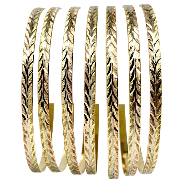 Set of 7 Tri-Tone 14 Karat Gold Diamond Cut Stacking Bangle Bracelets For  Sale at 1stDibs