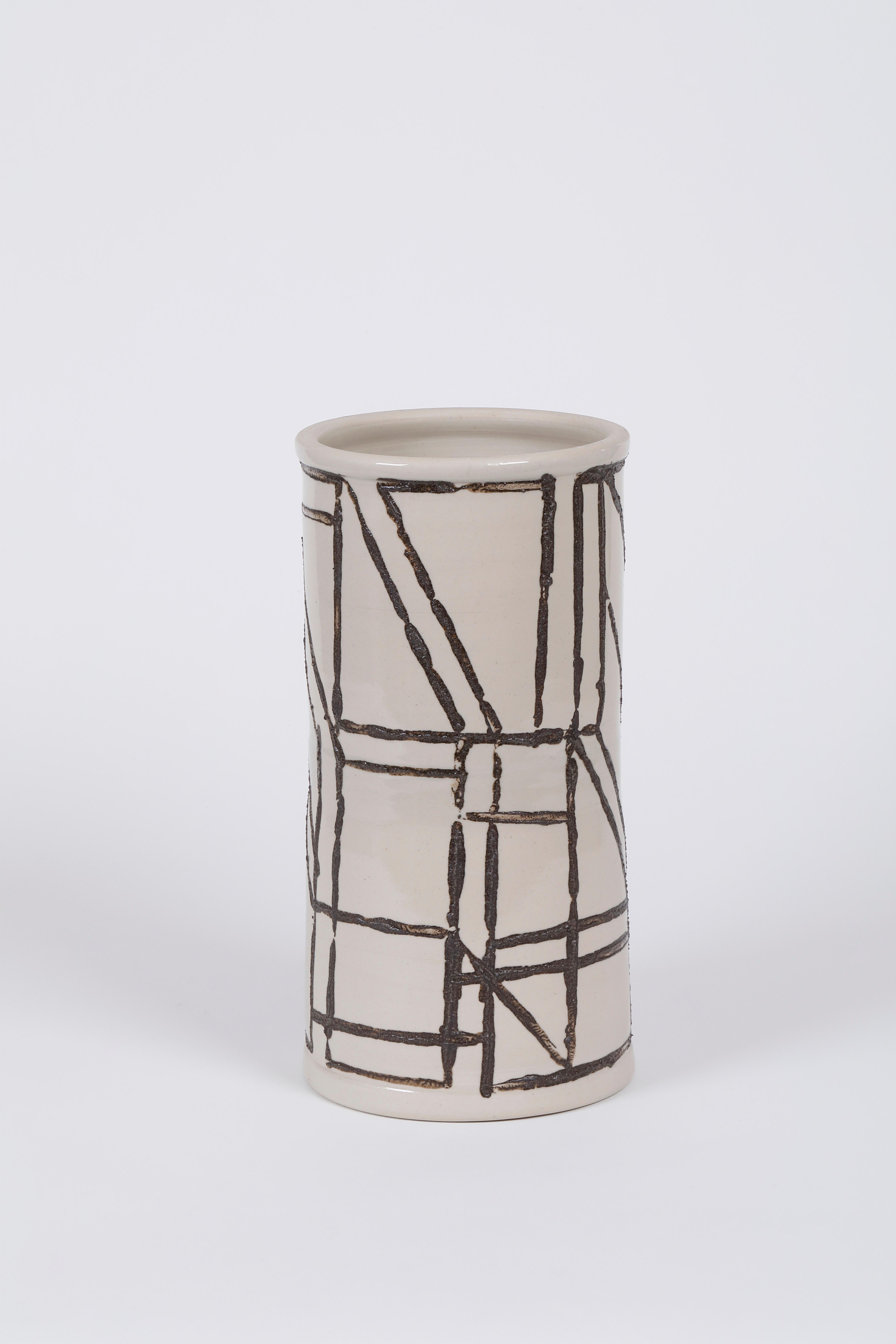 Contemporary 7 black & white ceramic vases, XXIe, France For Sale