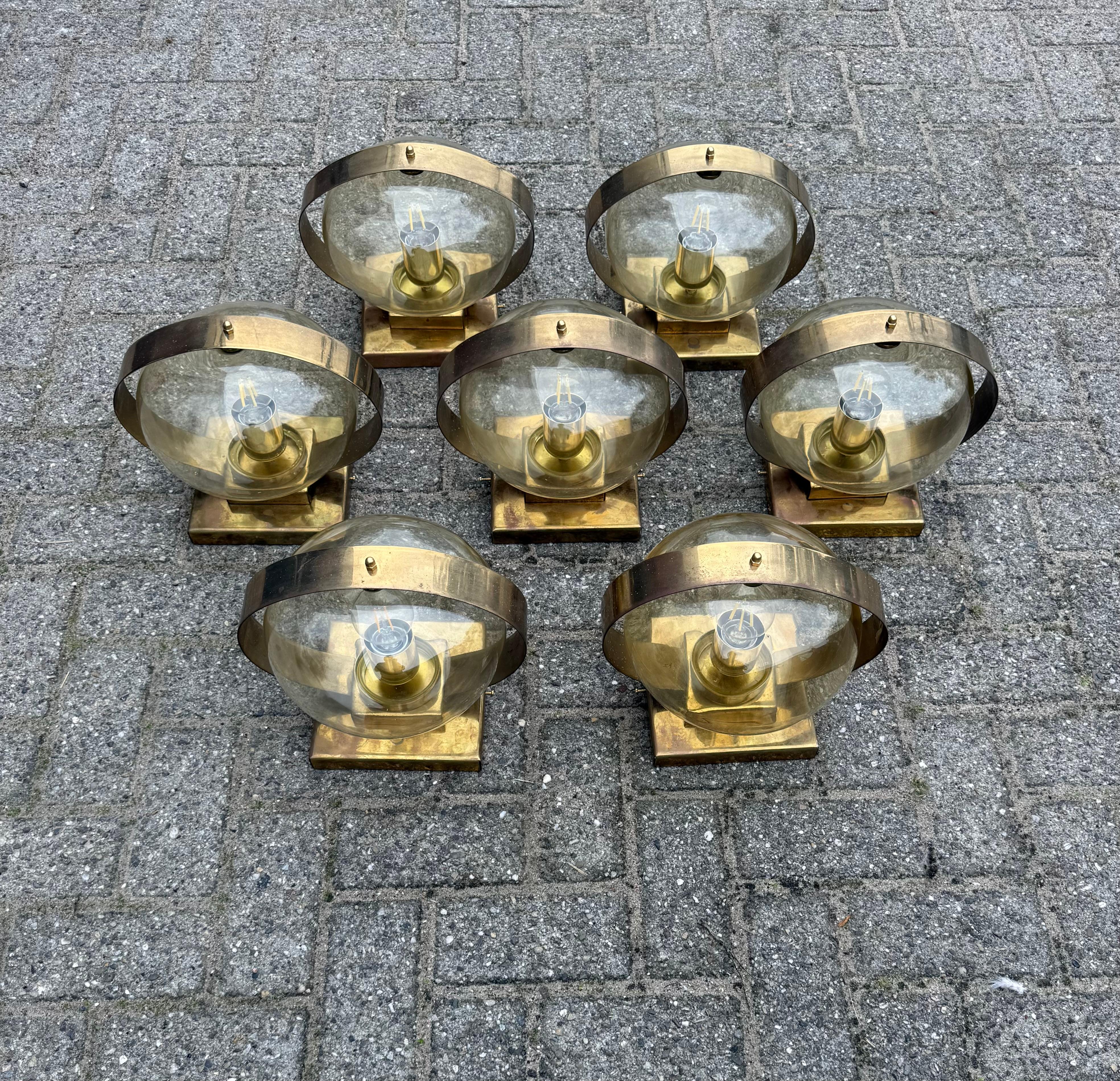 Ensemble de 7 plafonniers ou appliques en laiton et verre, Vintage, MidCentury, 1970 en vente 4