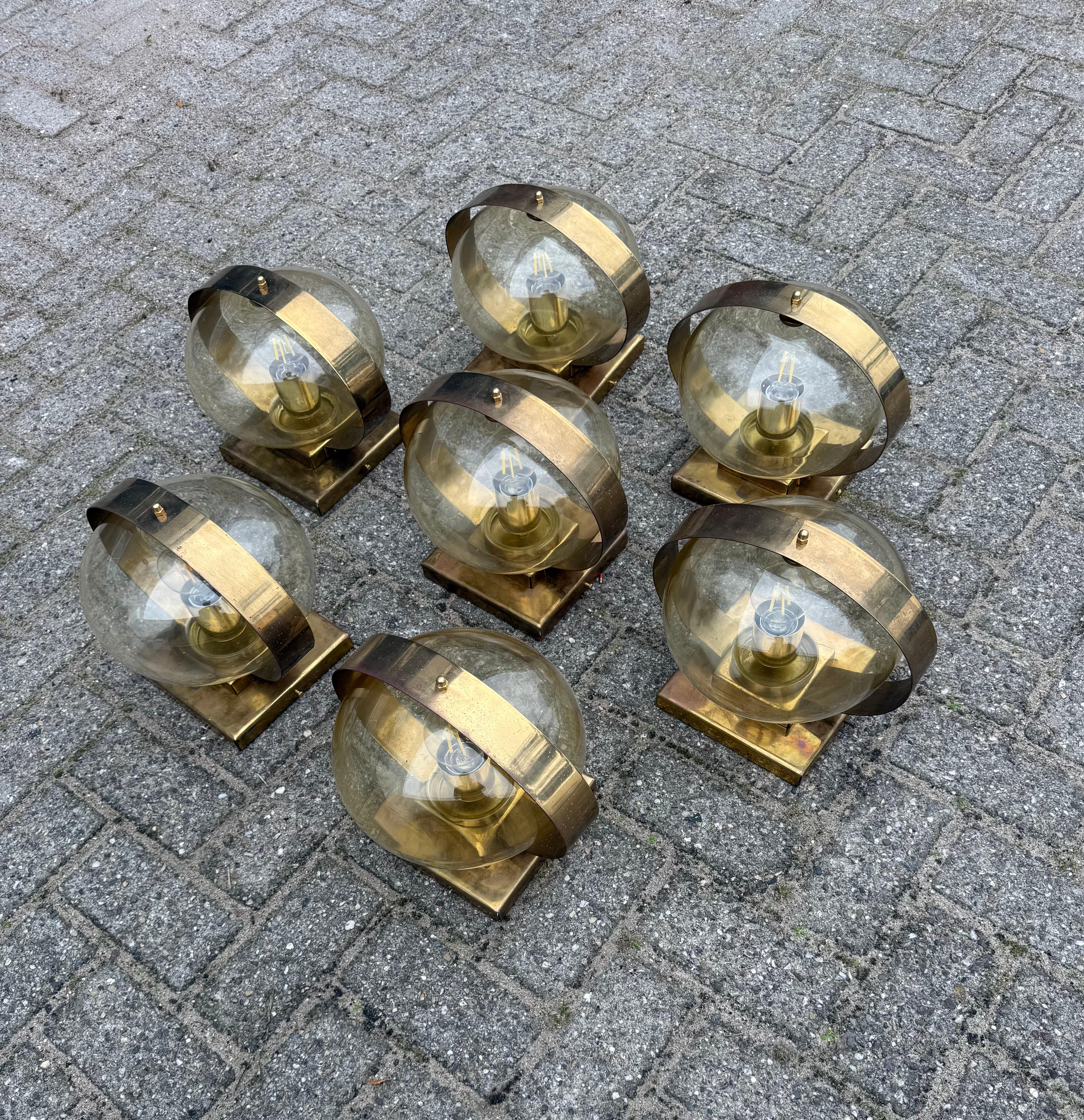 Ensemble de 7 plafonniers ou appliques en laiton et verre, Vintage, MidCentury, 1970 en vente 11