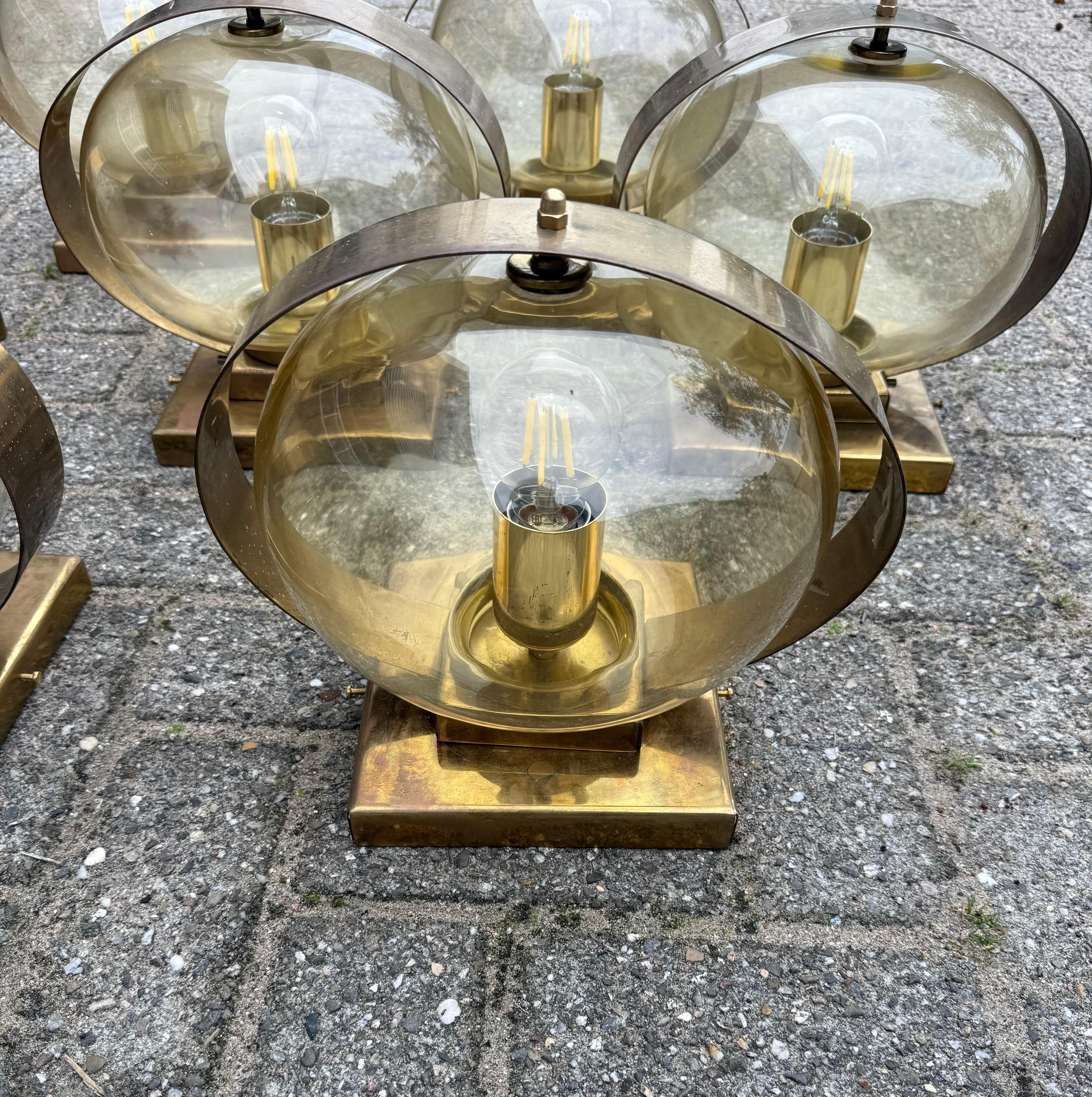Art déco Ensemble de 7 plafonniers ou appliques en laiton et verre, Vintage, MidCentury, 1970 en vente