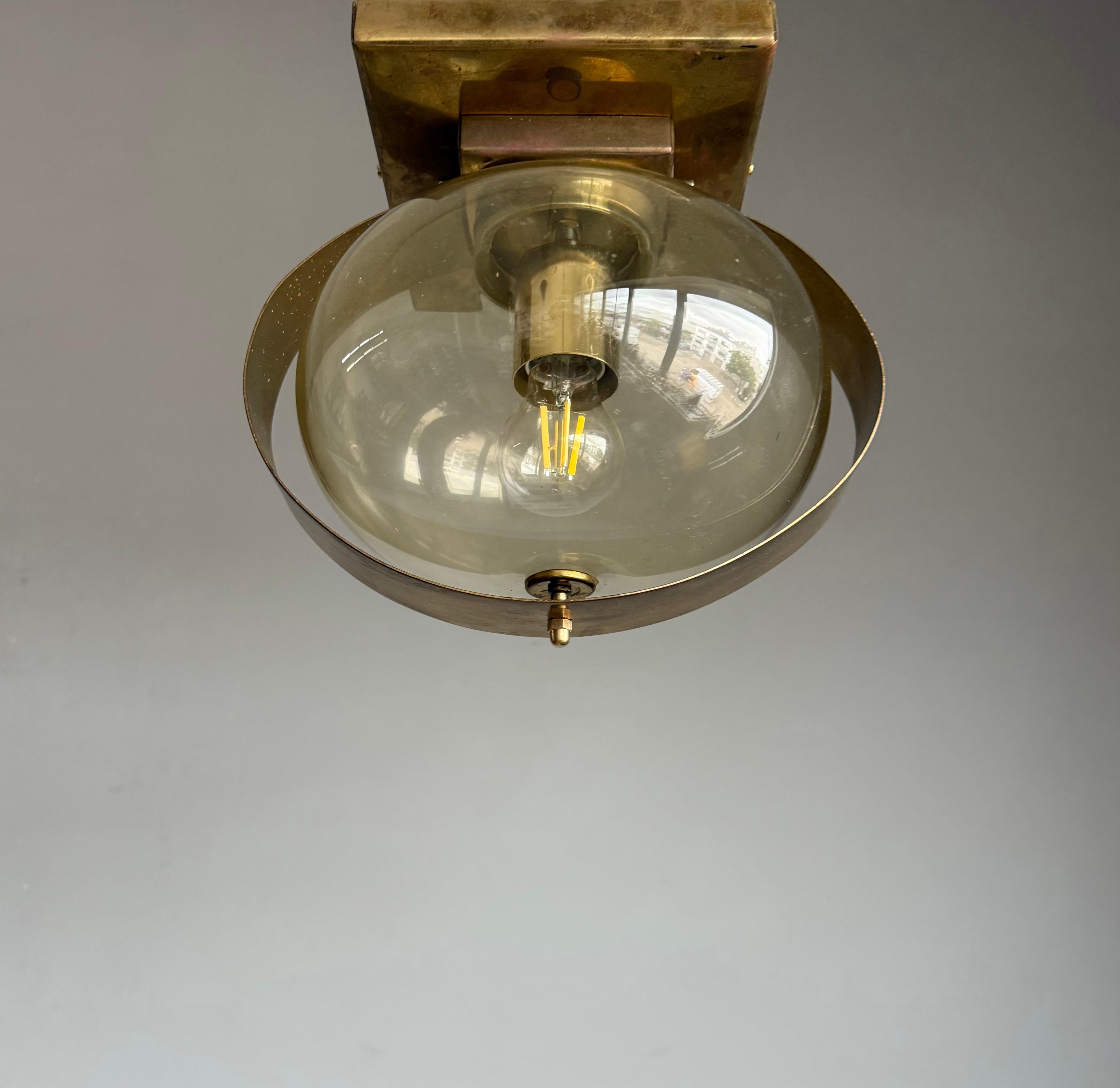 Ensemble de 7 plafonniers ou appliques en laiton et verre, Vintage, MidCentury, 1970 Bon état - En vente à Lisse, NL