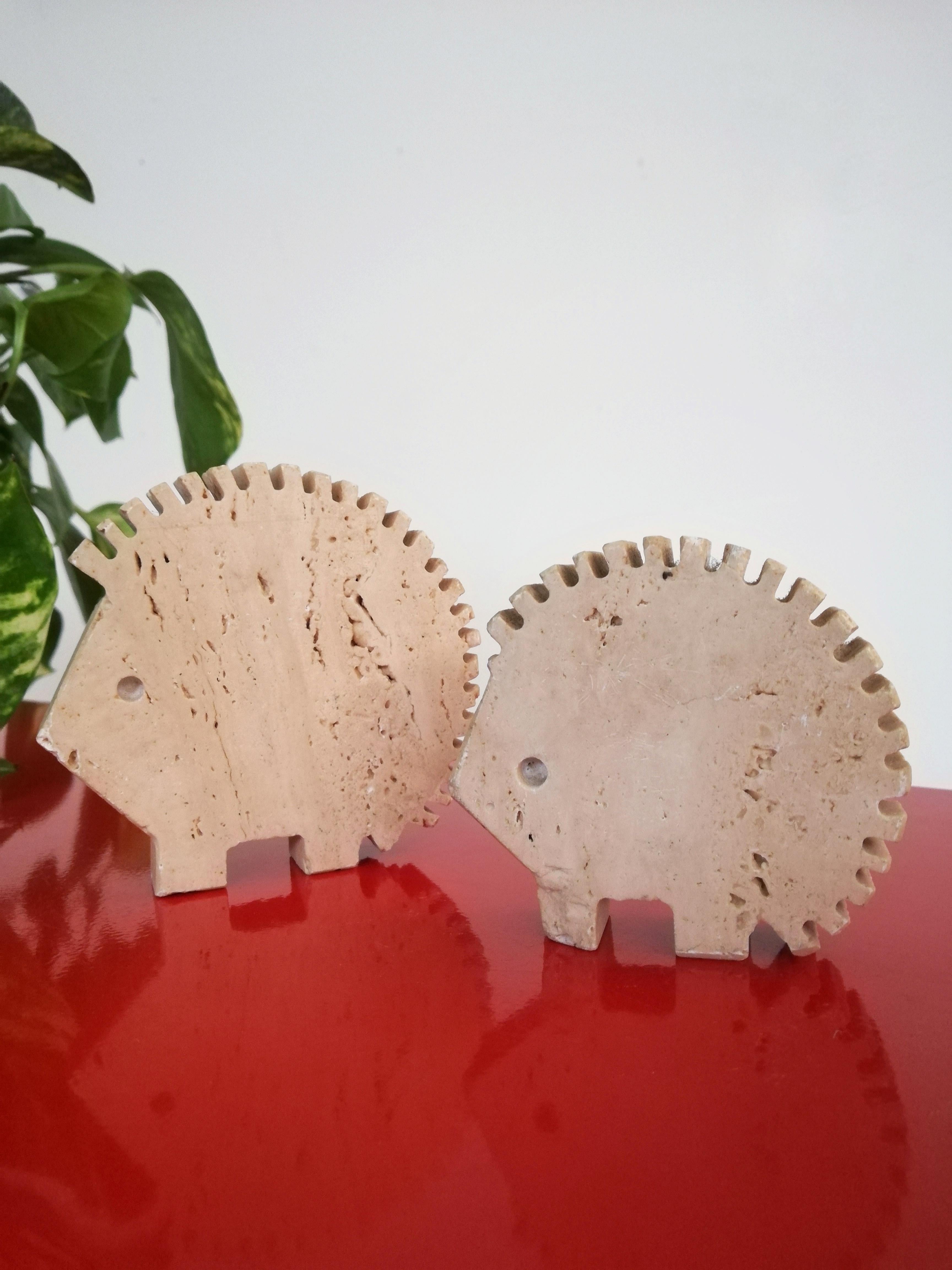 Italian Set of 70s Travertine Hedgehogs Sculptures attributable to Fratelli Mannelli For Sale