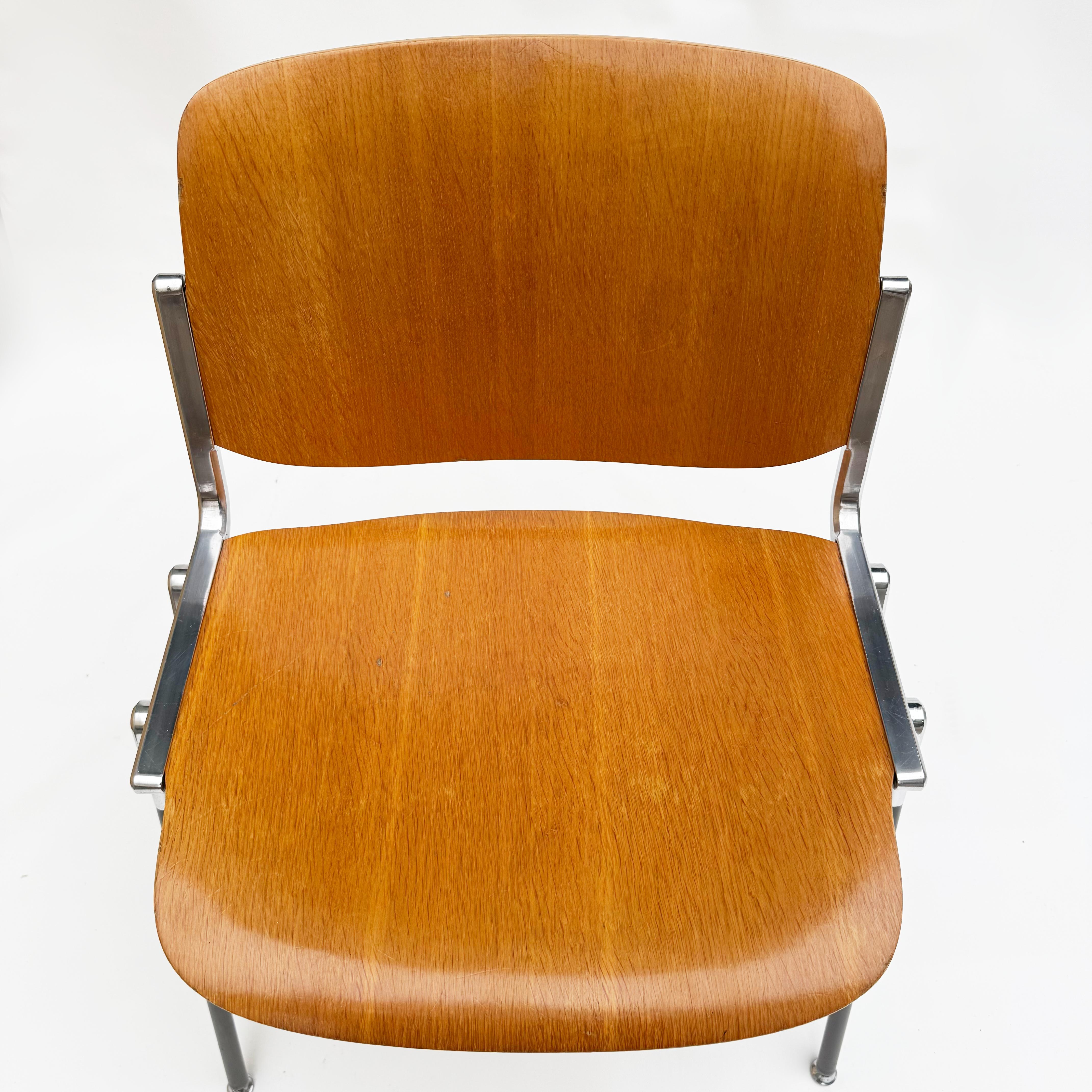 Set of 8 10 12 Giancarlo Piretti DSC 106 Oak Stacking Dining Chairs by Castelli For Sale 2