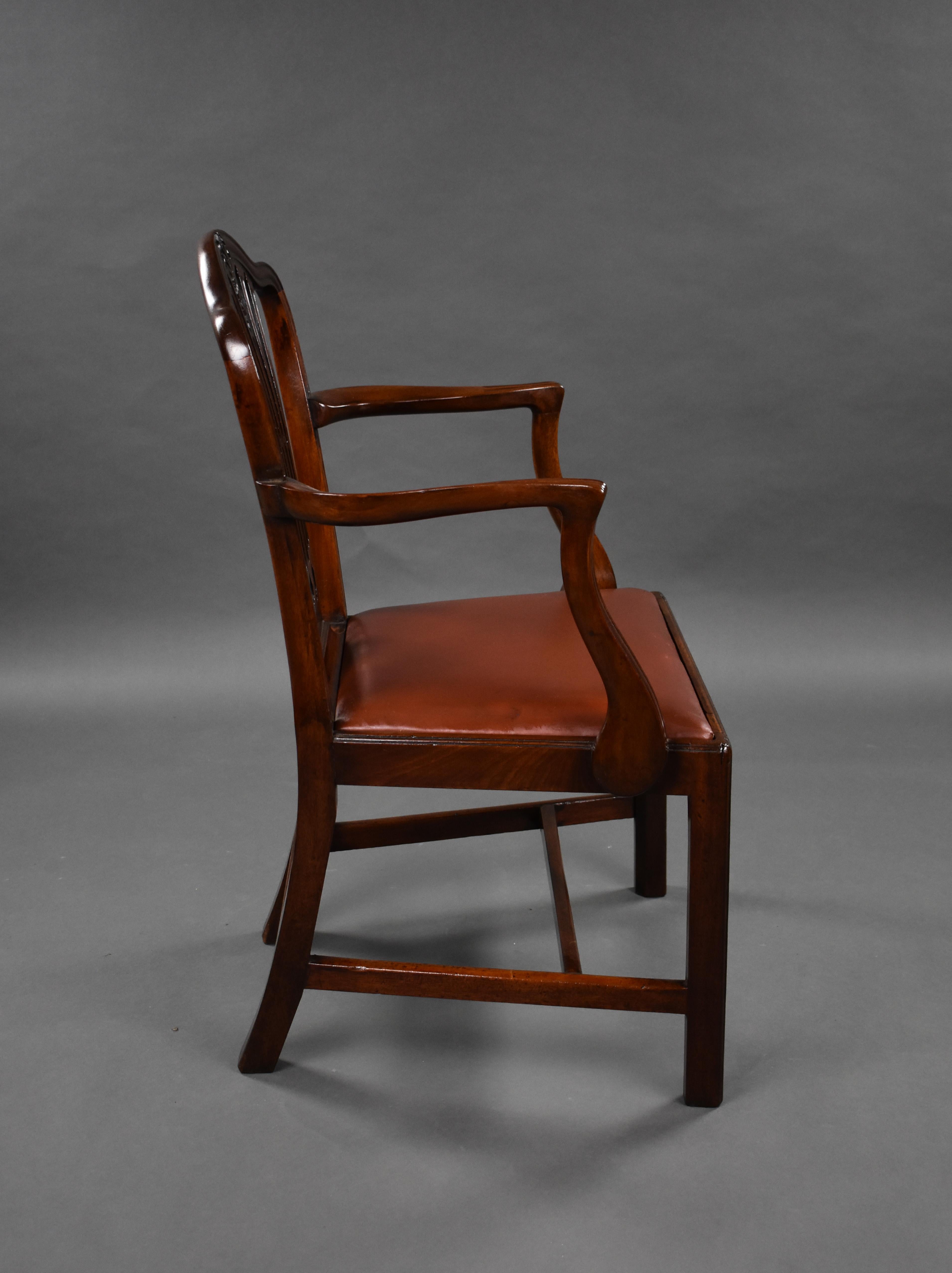 Set of 8 18th Century George III Mahogany Dining Chairs 6
