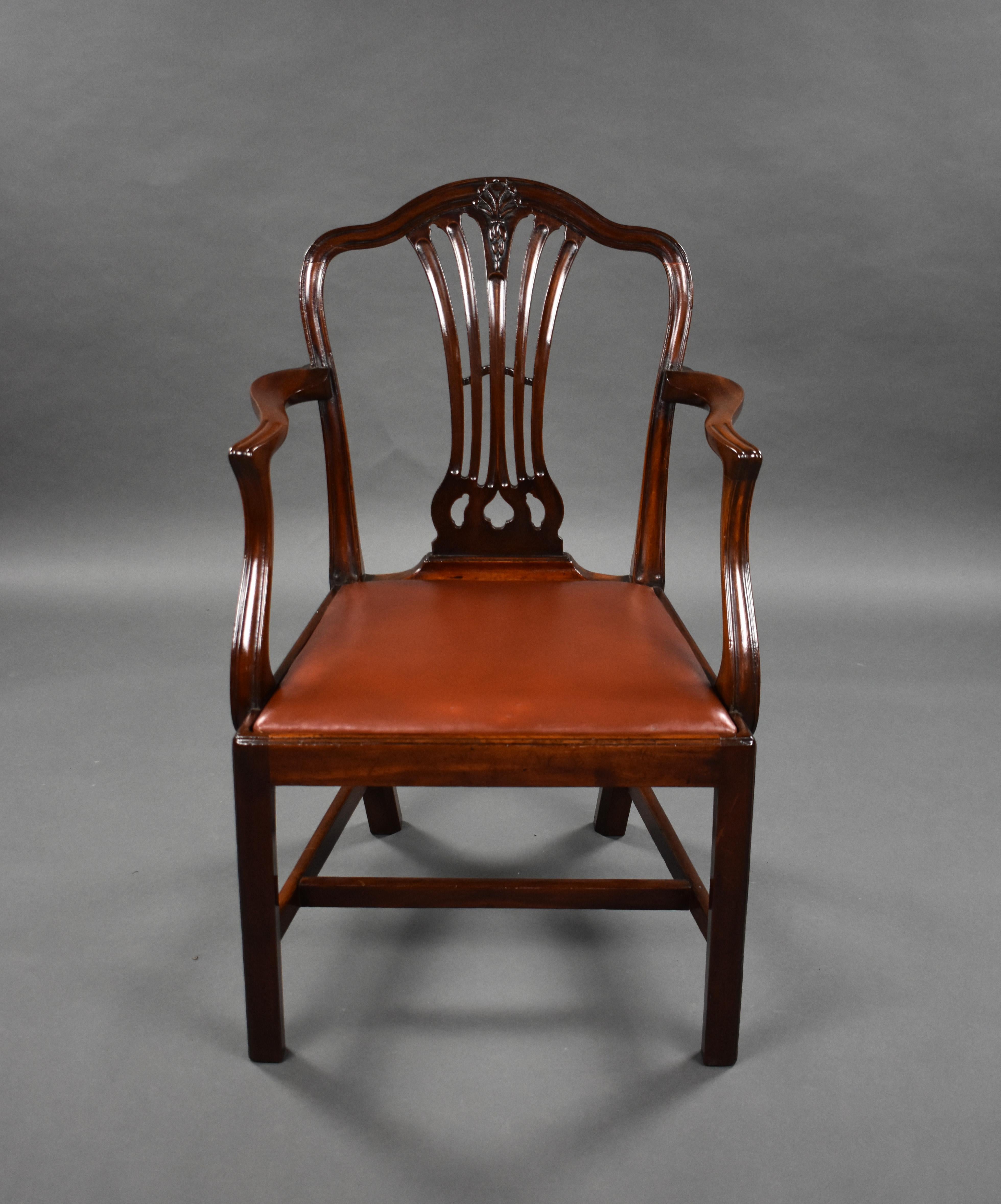Set of 8 18th Century George III Mahogany Dining Chairs In Good Condition In Chelmsford, Essex