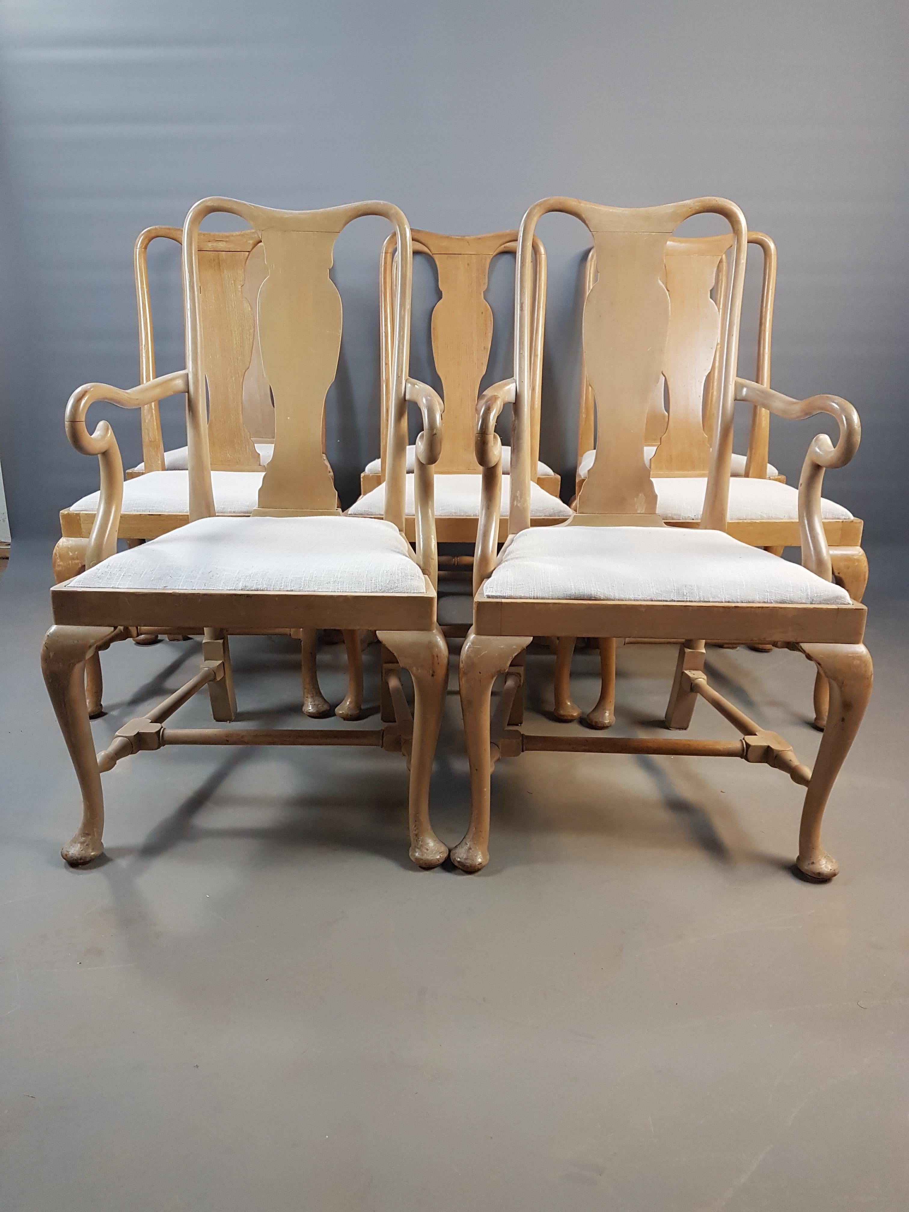 English Set of 8 1920s Pale Mahogany Dining Chairs For Sale