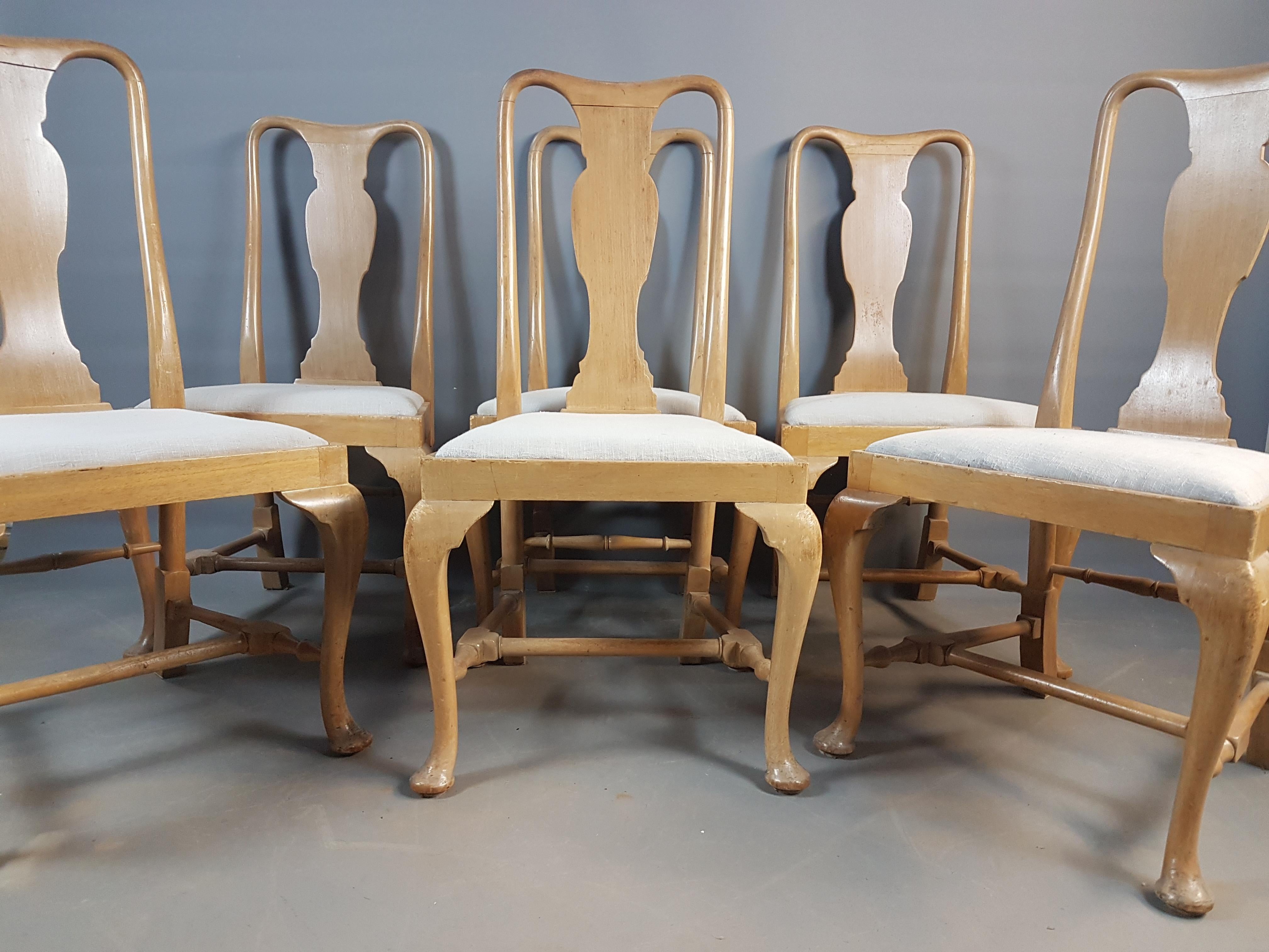Early 20th Century Set of 8 1920s Pale Mahogany Dining Chairs For Sale