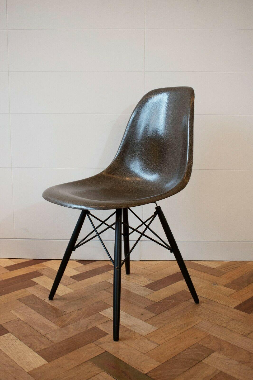 Set of 8 1960s Fibreglass Chairs by Charles and Ray Eames for Herman Miller 1